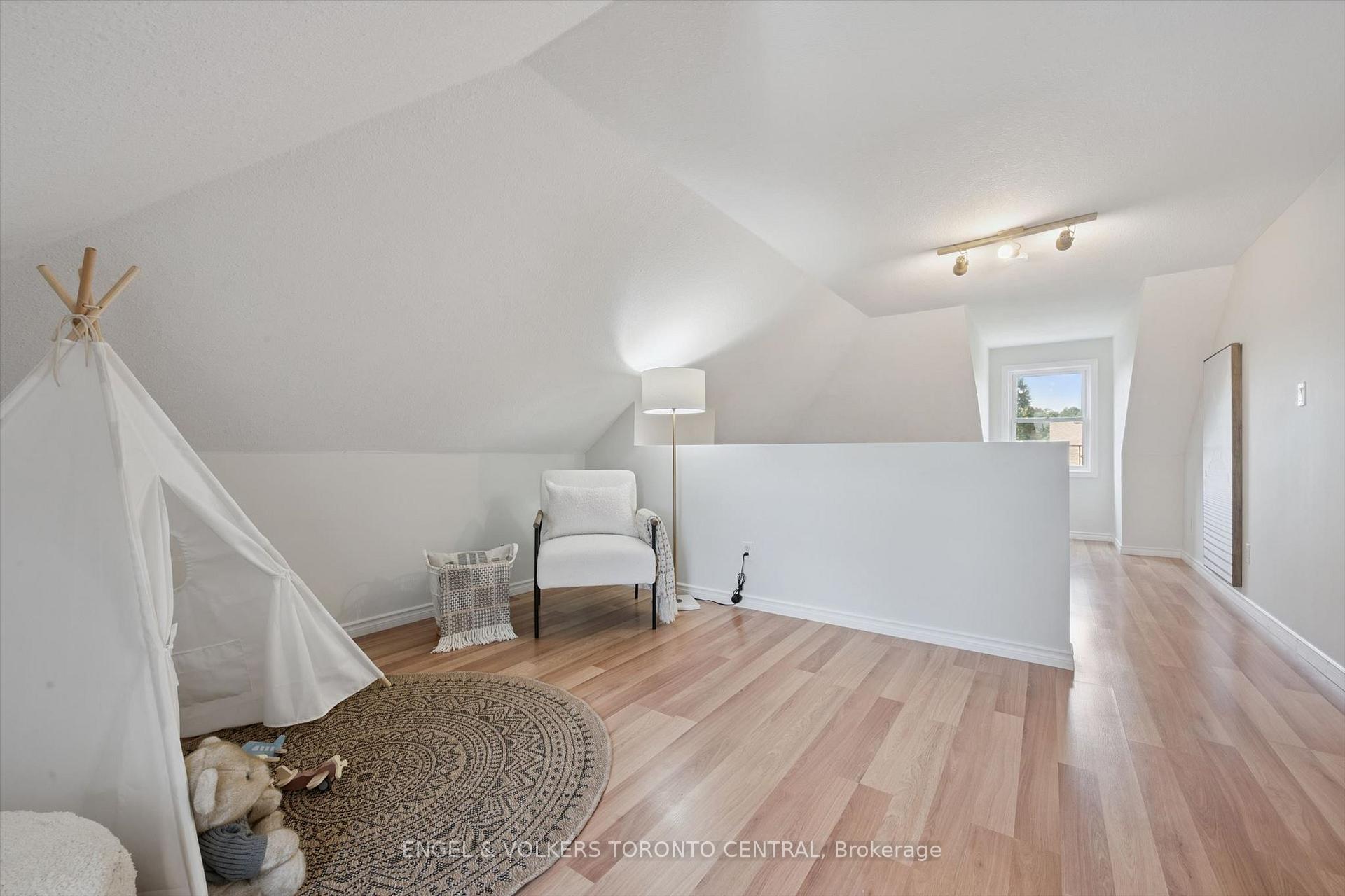 Photo 24 of 689A Star Flower Avenue, Waterloo, Clair Hills — HOMEH