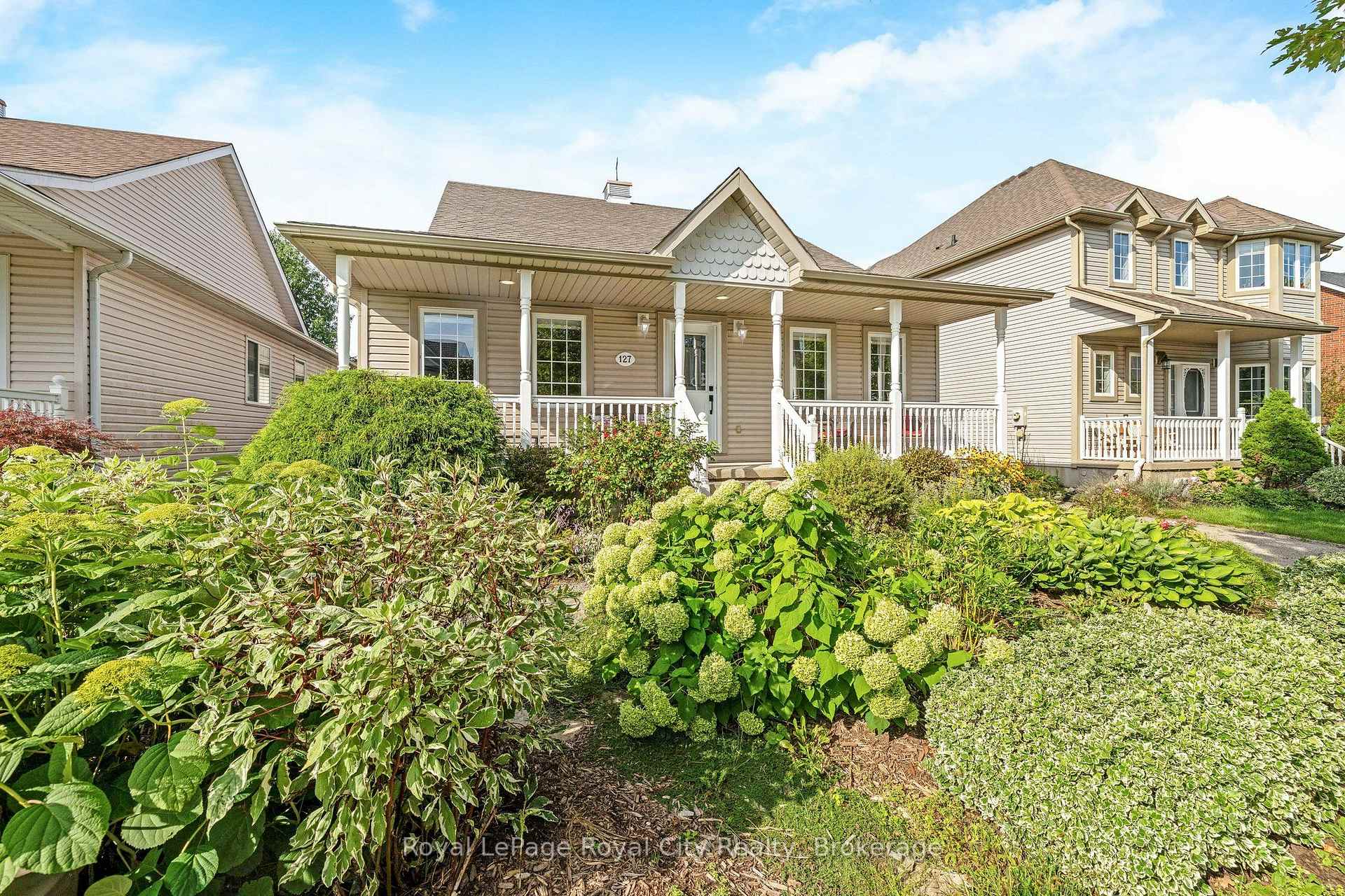 Photo 3 of 127 Old Maple Boulevard, Guelph/Eramosa, Rockwood — HOMEH