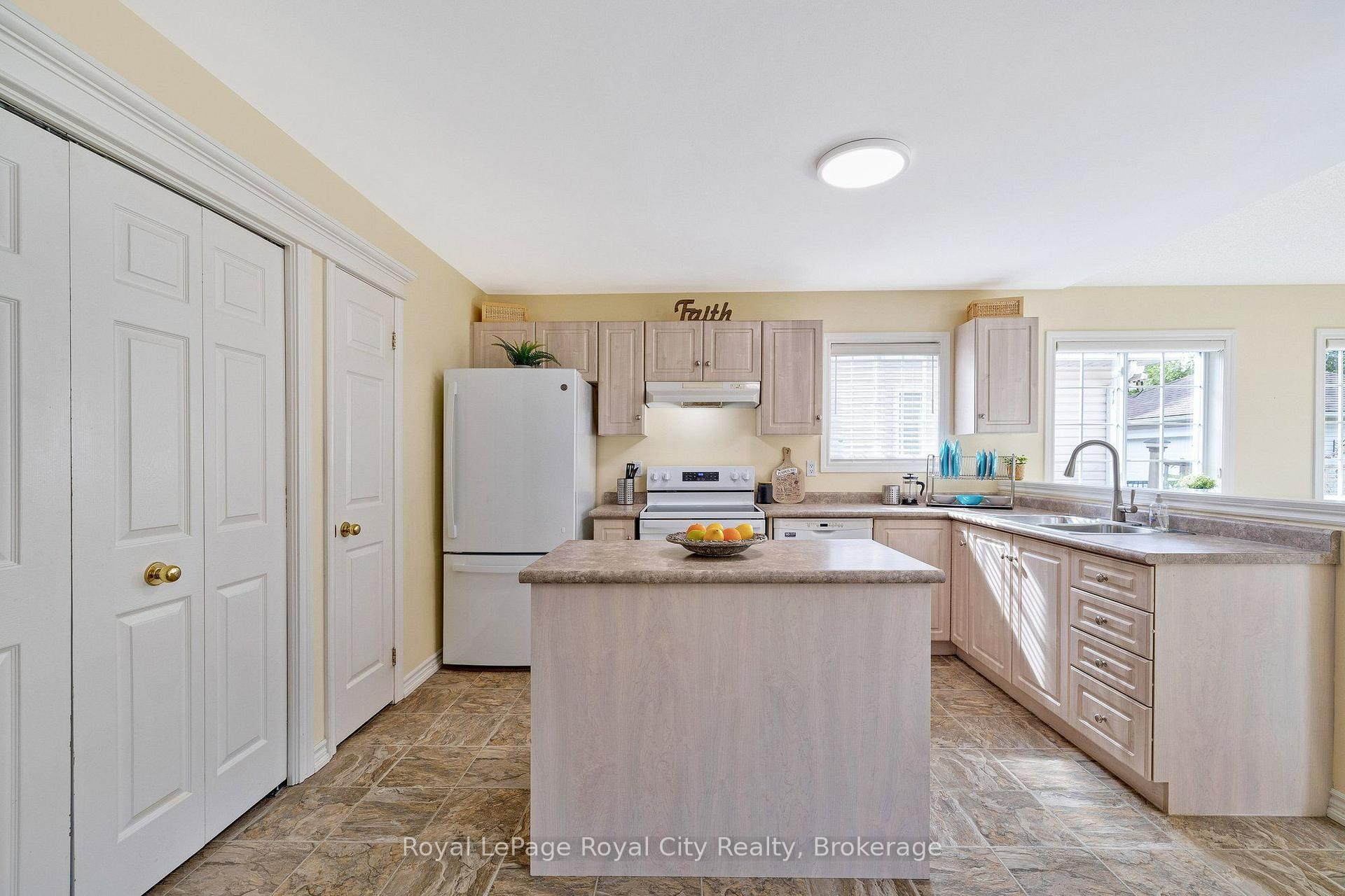 Photo 19 of 127 Old Maple Boulevard, Guelph/Eramosa, Rockwood — HOMEH