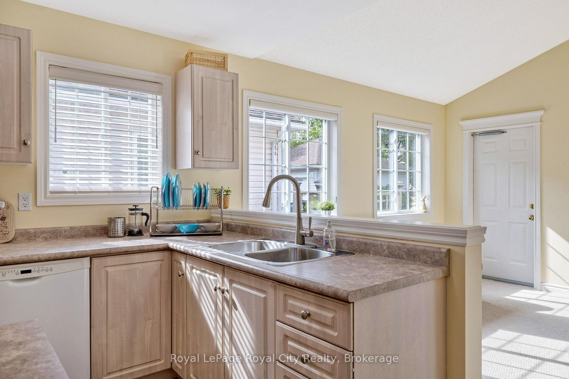 Photo 20 of 127 Old Maple Boulevard, Guelph/Eramosa, Rockwood — HOMEH