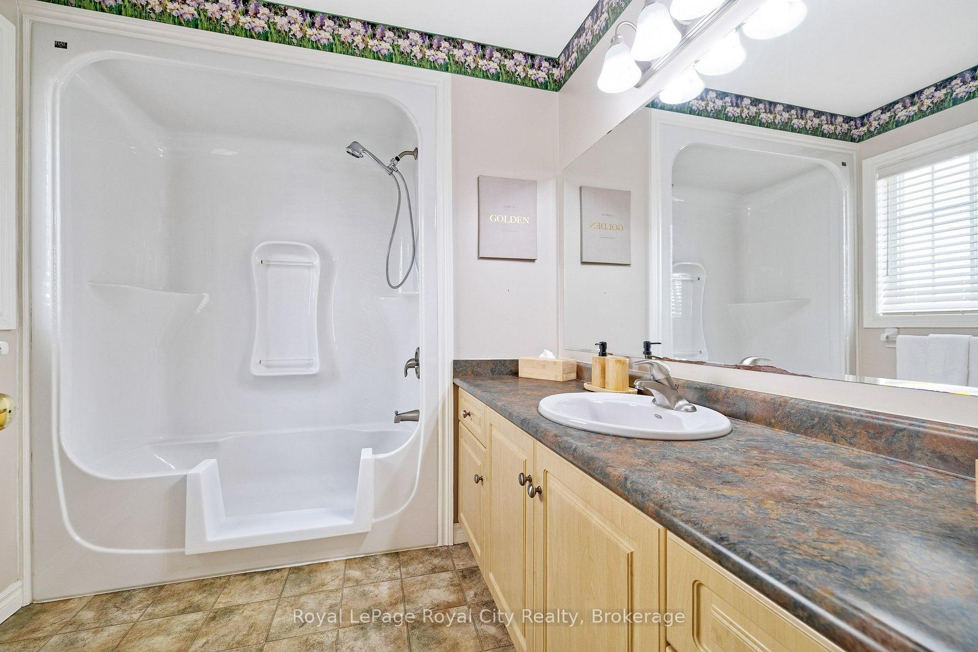 Photo 30 of 127 Old Maple Boulevard, Guelph/Eramosa, Rockwood — HOMEH