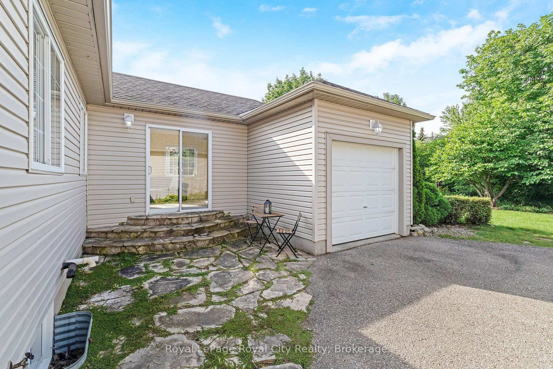 Photo 34 of 127 Old Maple Boulevard, Guelph/Eramosa, Rockwood — HOMEH
