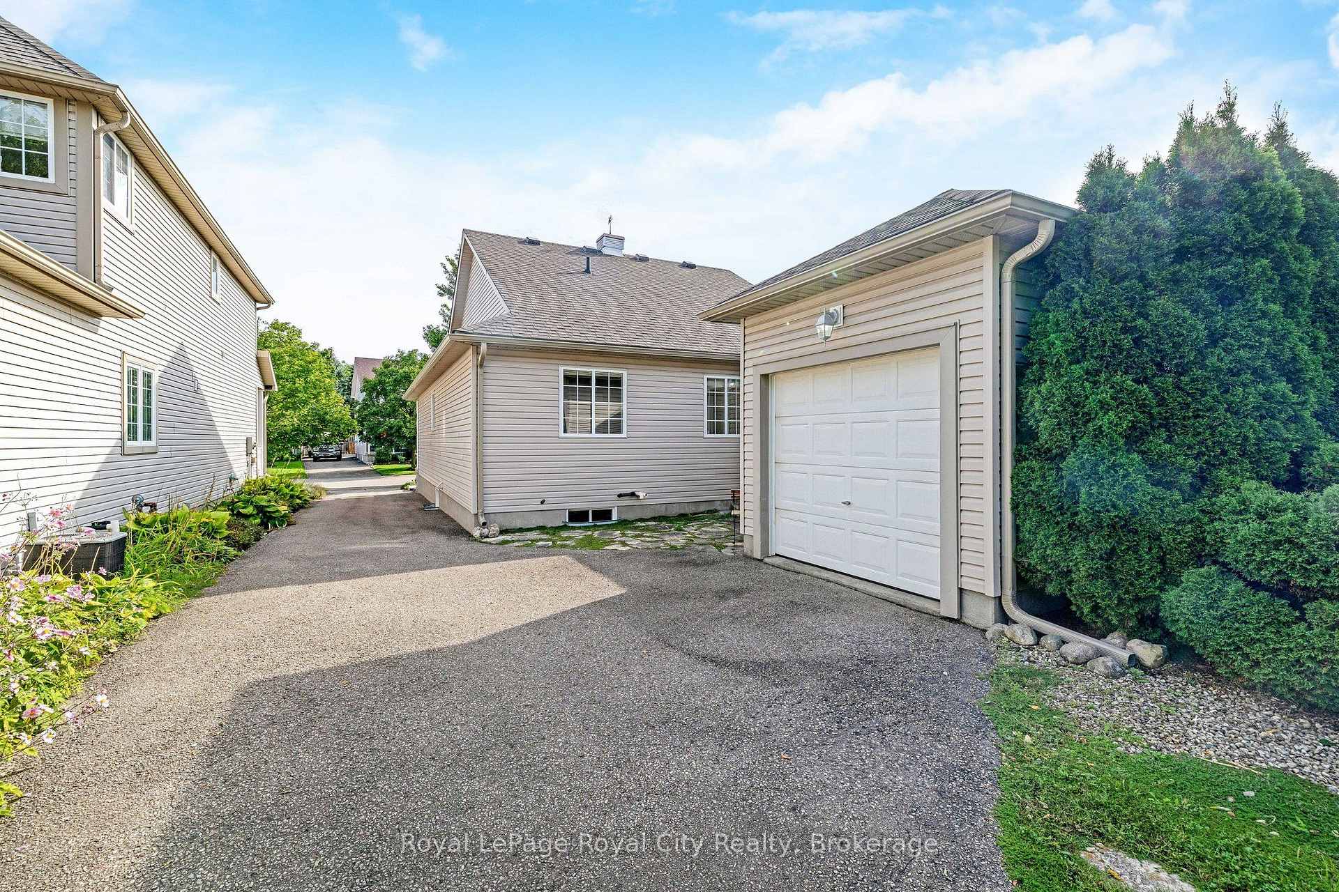 Photo 35 of 127 Old Maple Boulevard, Guelph/Eramosa, Rockwood — HOMEH