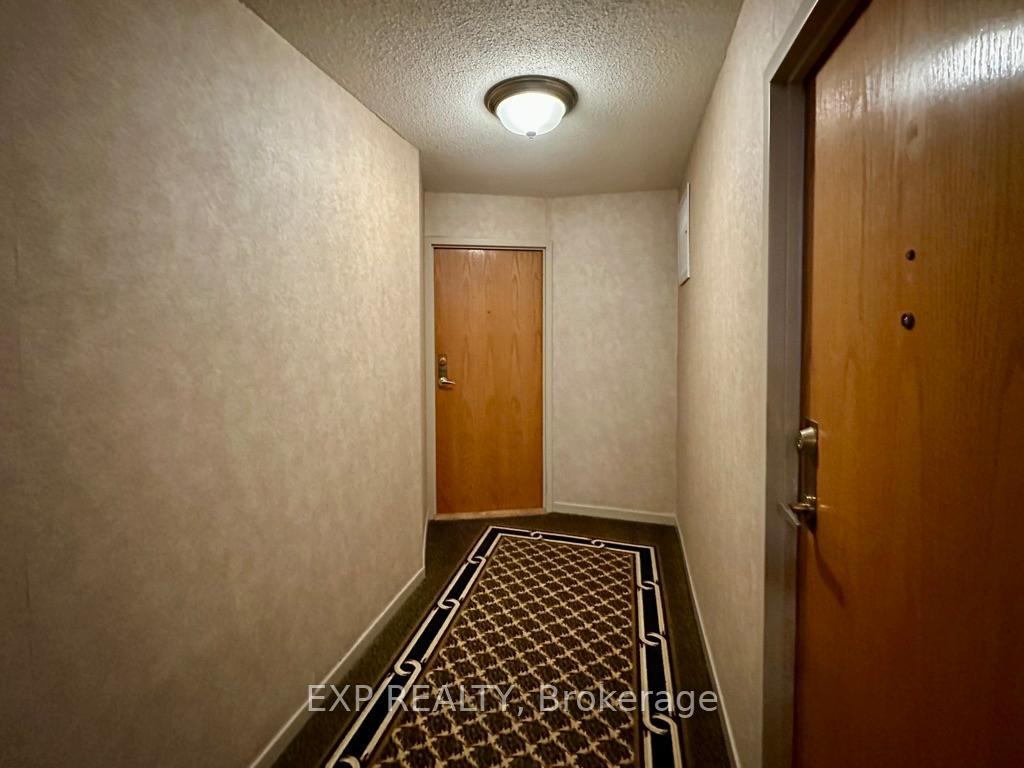 Photo 8 of Unit 303, 300 Webb Drive, Mississauga, City Centre — HOMEH