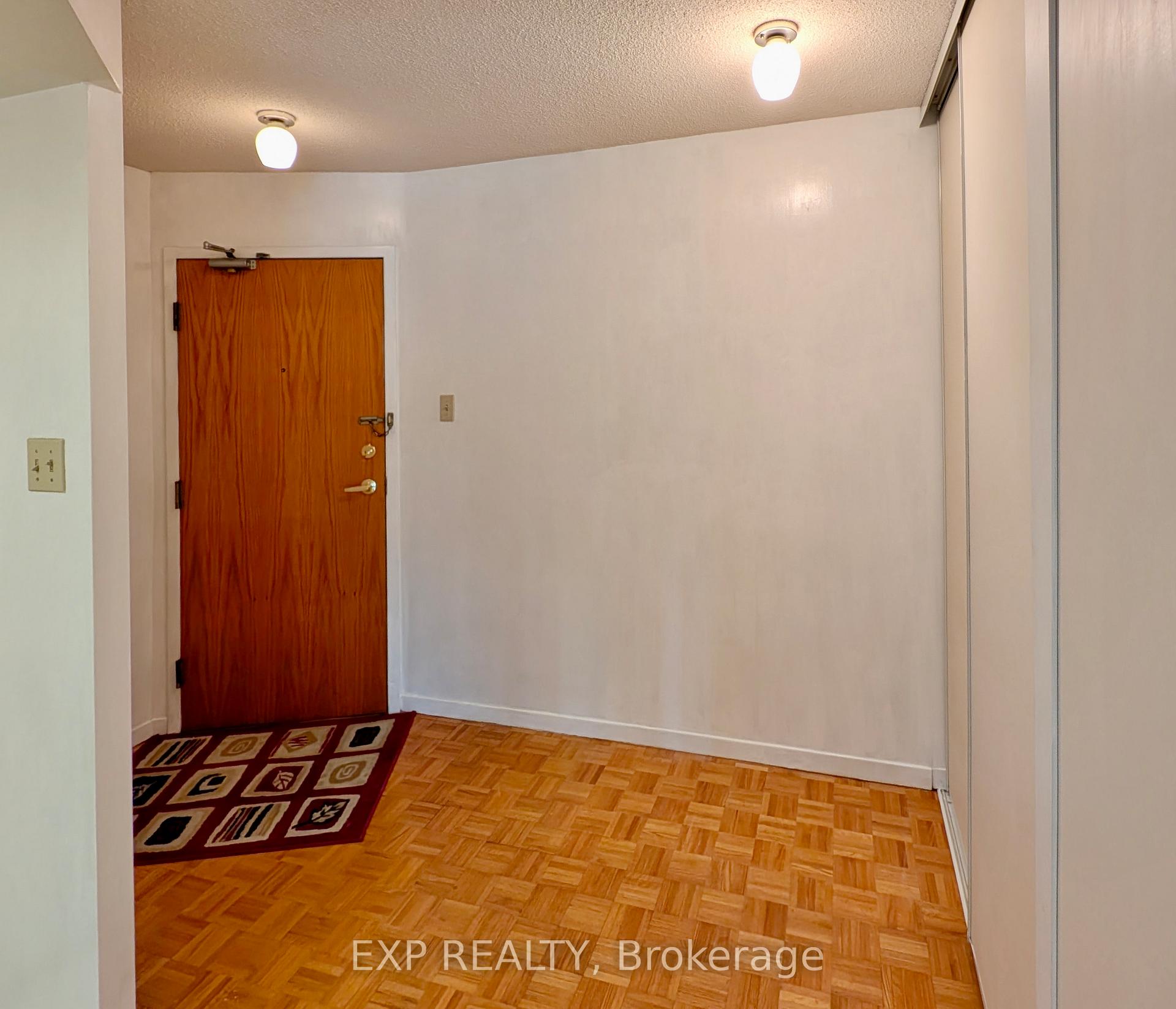 Photo 11 of Unit 303, 300 Webb Drive, Mississauga, City Centre — HOMEH