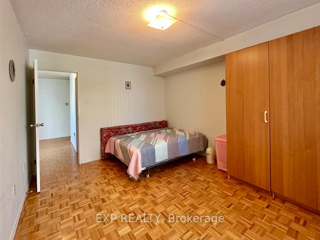Photo 18 of Unit 303, 300 Webb Drive, Mississauga, City Centre — HOMEH