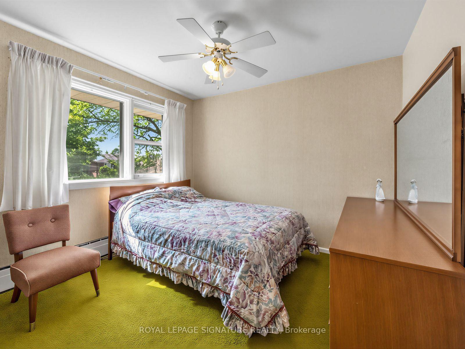 Photo 9 of 68 Beacham Crescent, Scarborough, Tam O'Shanter-Sullivan — HOMEH