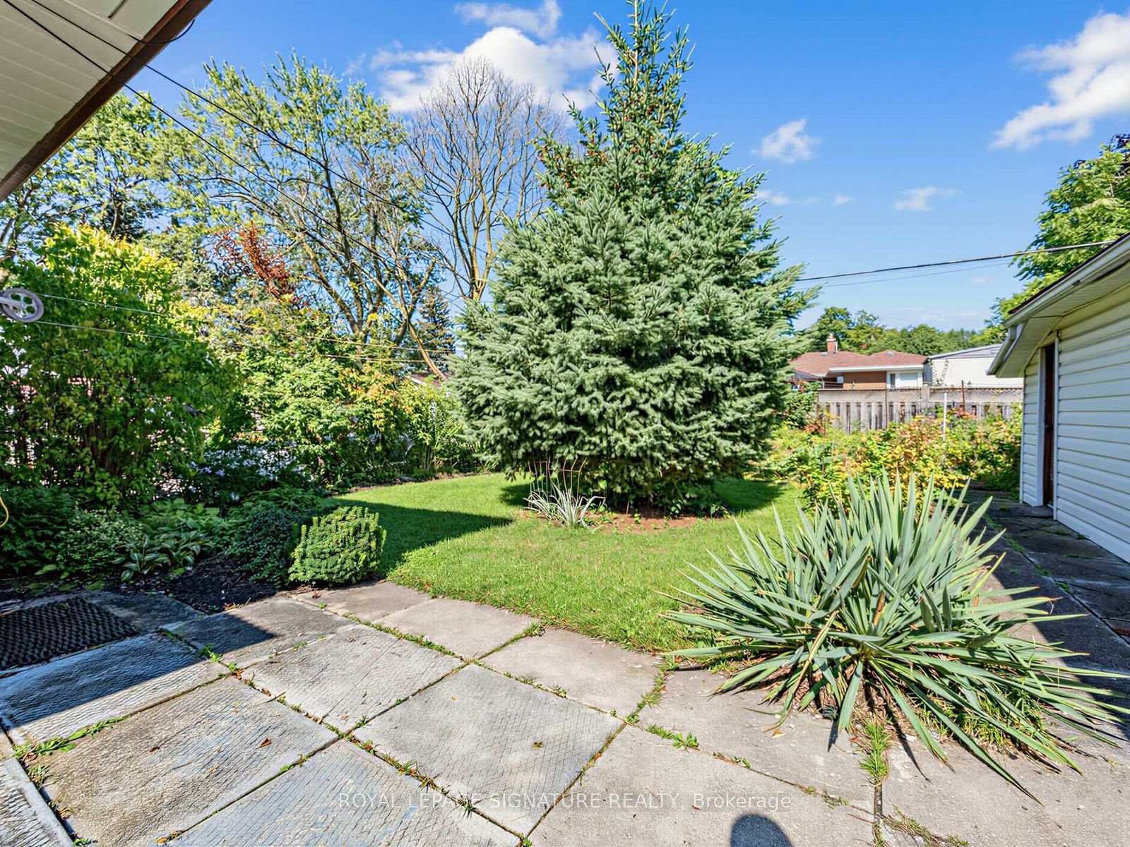 Photo 17 of 68 Beacham Crescent, Scarborough, Tam O'Shanter-Sullivan — HOMEH
