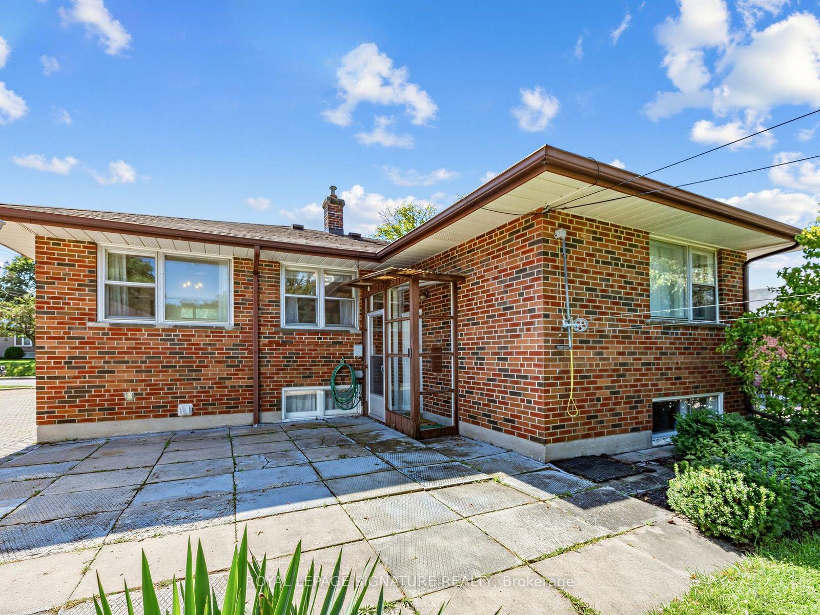 Photo 18 of 68 Beacham Crescent, Scarborough, Tam O'Shanter-Sullivan — HOMEH
