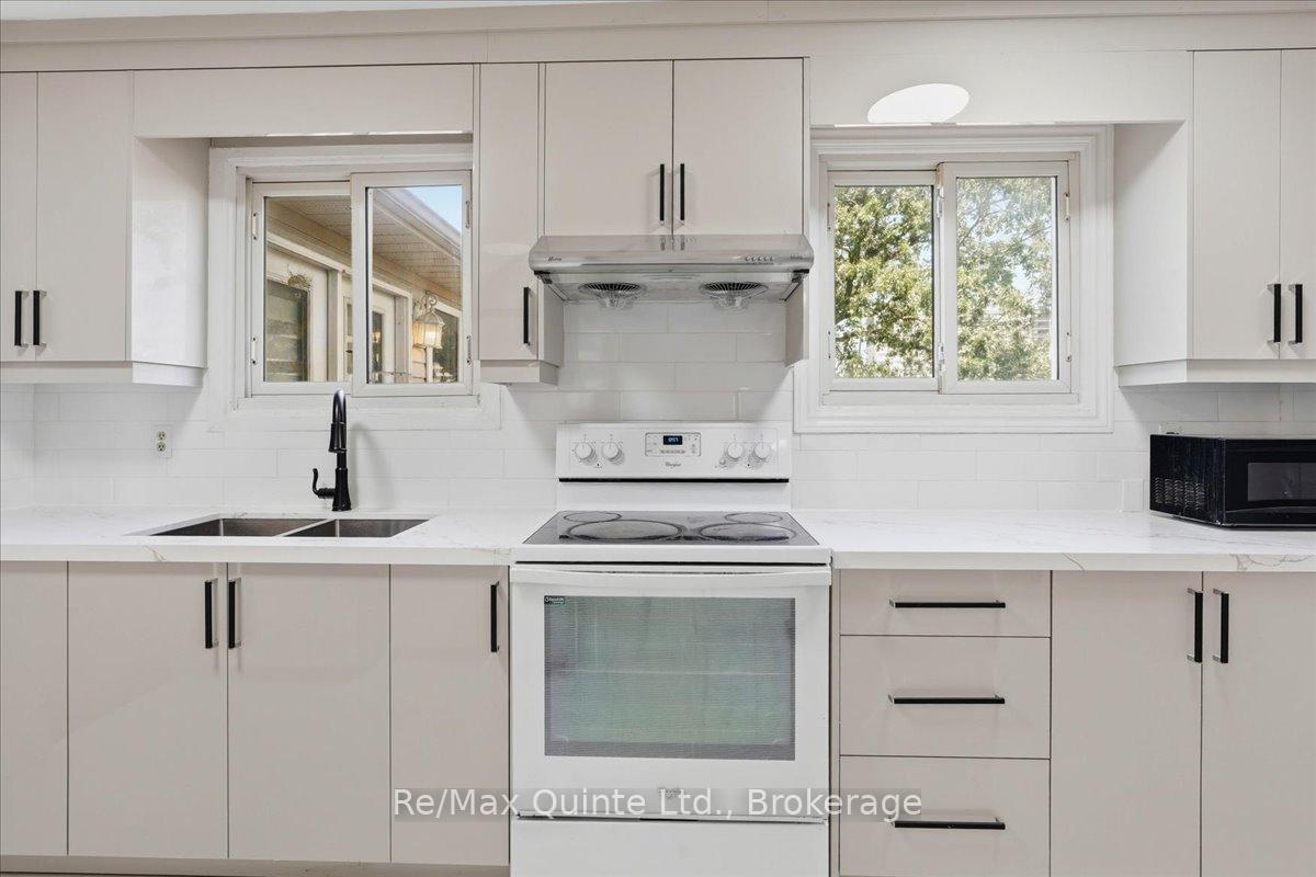 Photo 14 of 15 Robertson Lane, Belleville, Belleville Ward — HOMEH