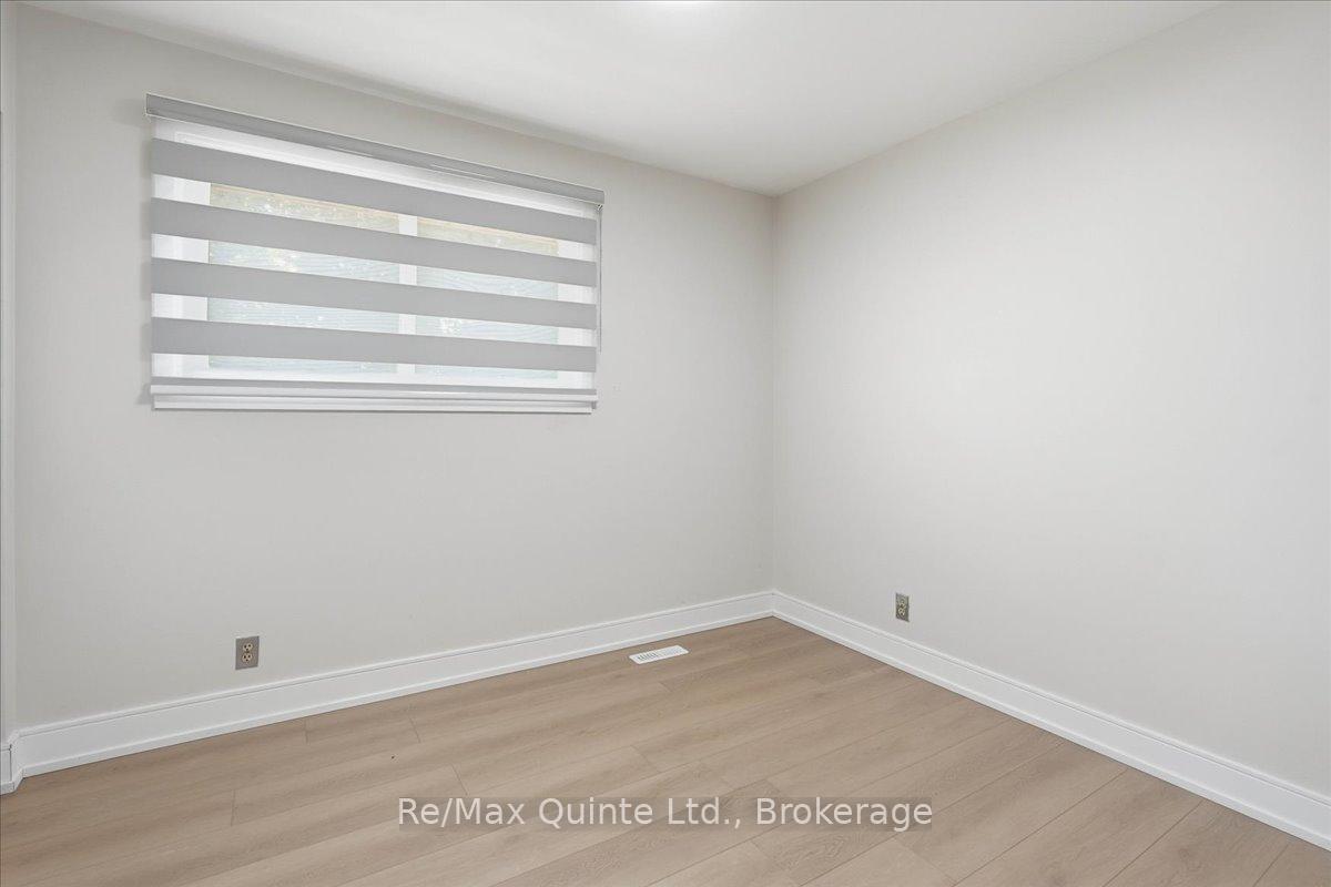 Photo 17 of 15 Robertson Lane, Belleville, Belleville Ward — HOMEH