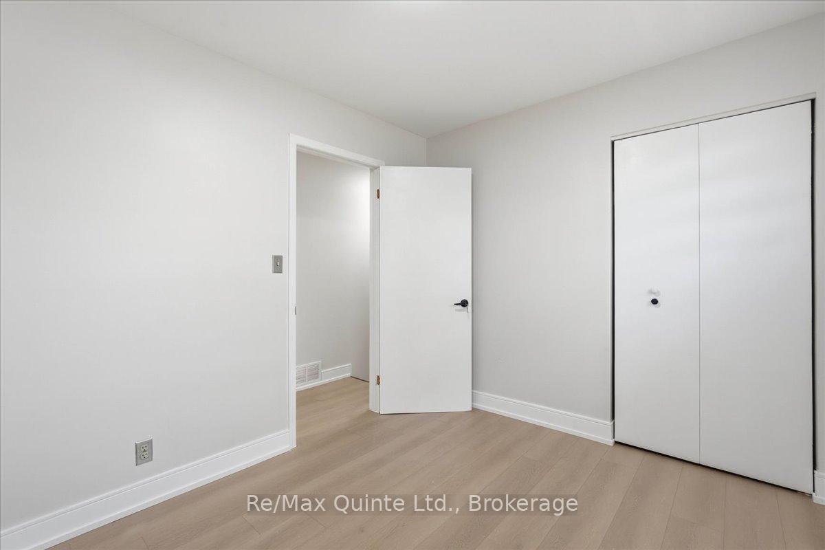 Photo 18 of 15 Robertson Lane, Belleville, Belleville Ward — HOMEH