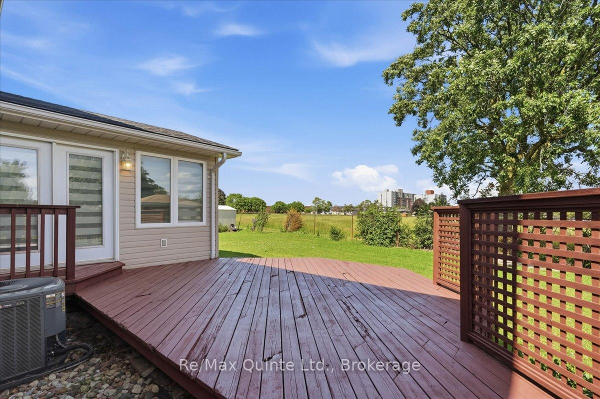 Photo 37 of 15 Robertson Lane, Belleville, Belleville Ward — HOMEH