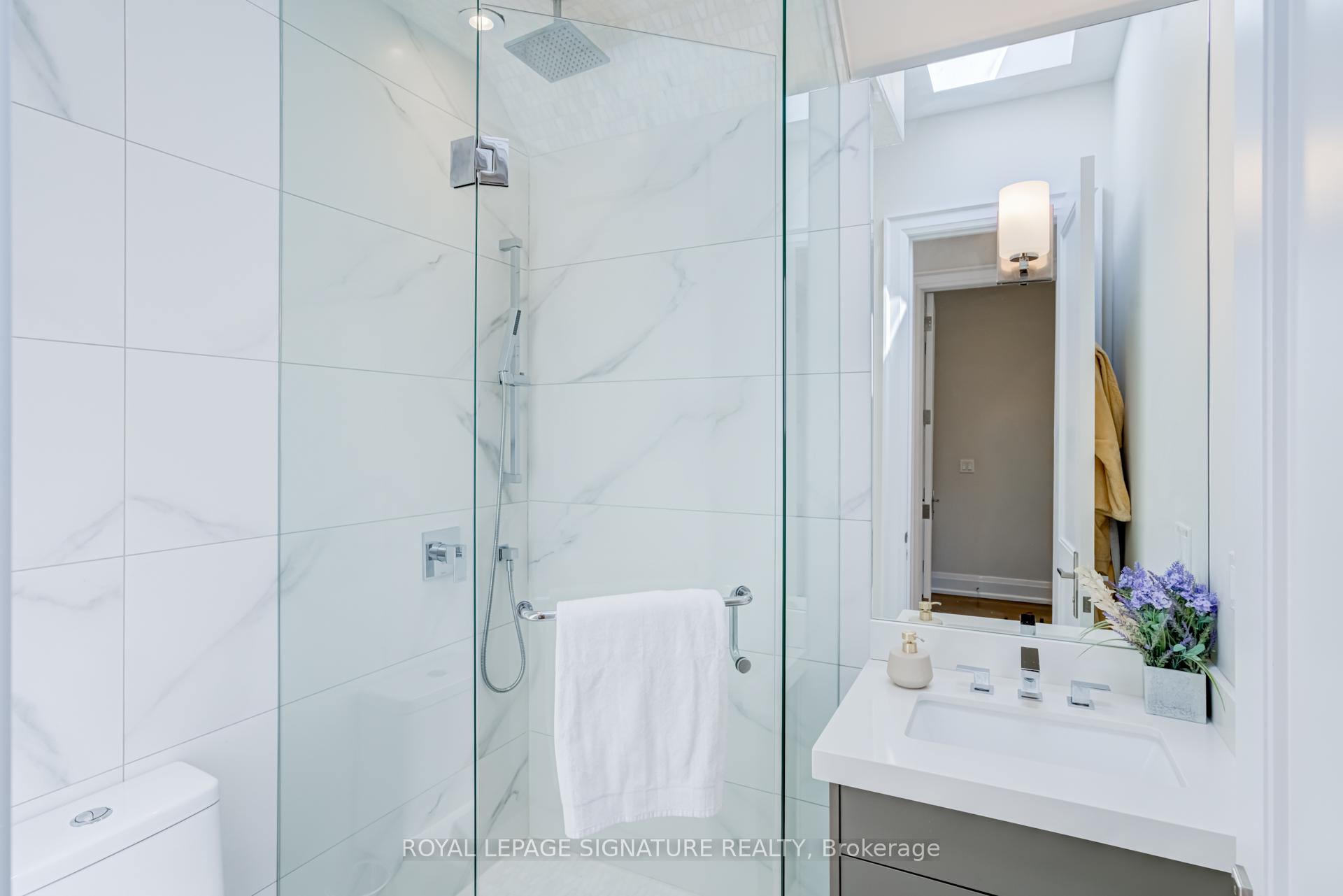 Photo 31 of 200 Snowdon Avenue, Toronto, Lawrence Park North — HOMEH