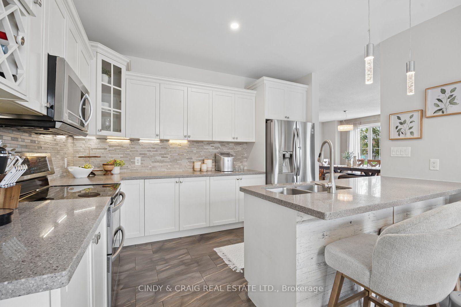 Photo 21 of 27 Elmer Adams Drive, Clarington, Courtice — HOMEH