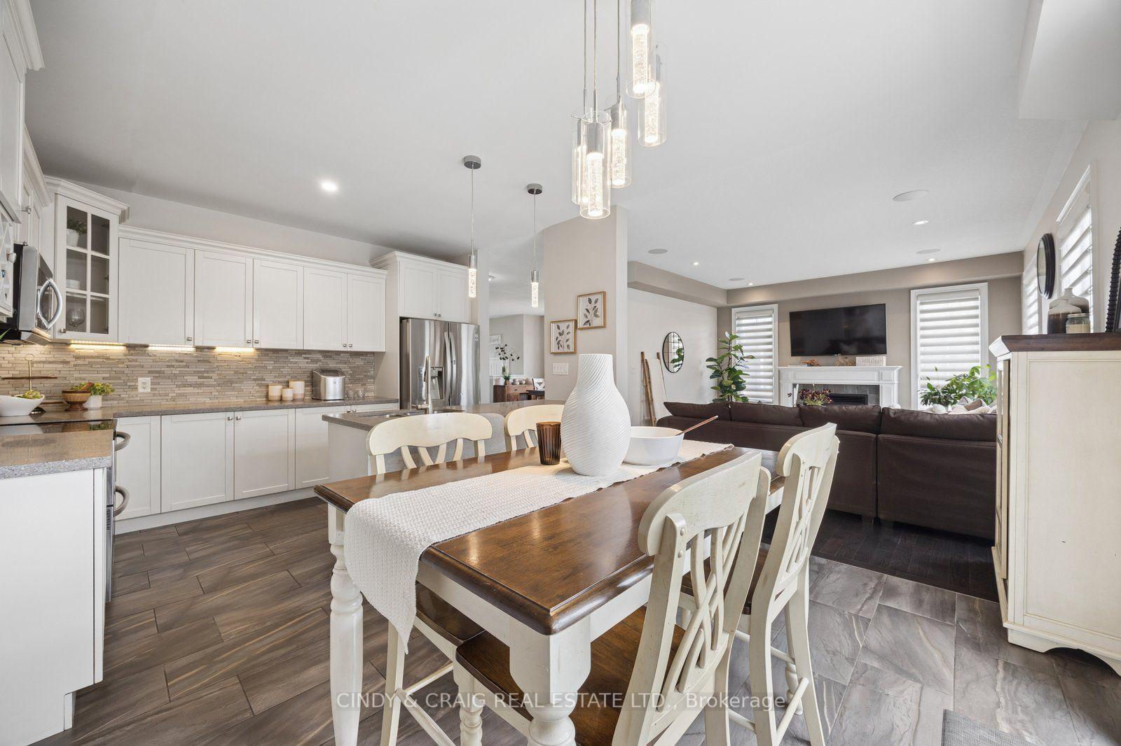 Photo 25 of 27 Elmer Adams Drive, Clarington, Courtice — HOMEH