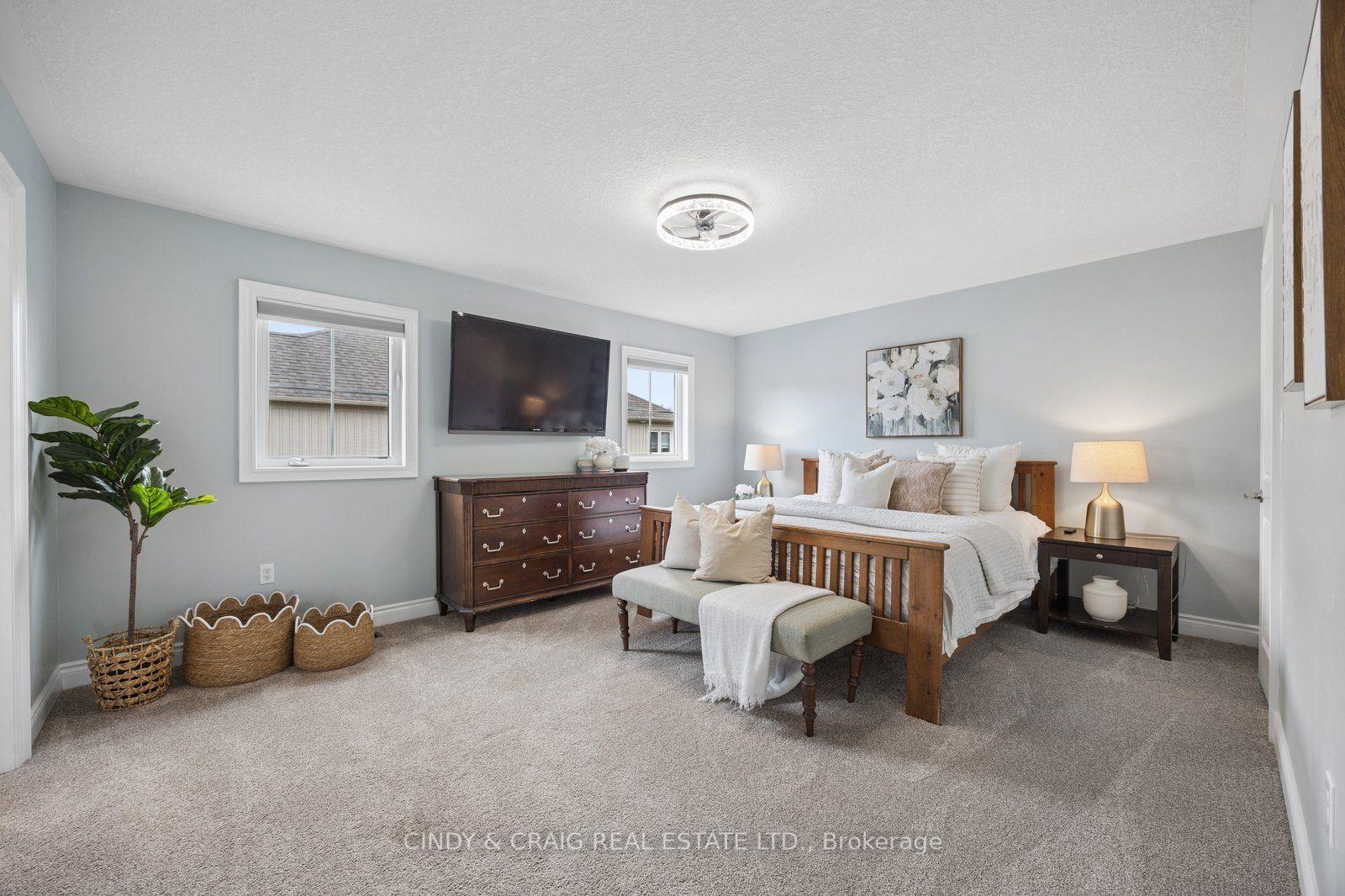 Photo 26 of 27 Elmer Adams Drive, Clarington, Courtice — HOMEH