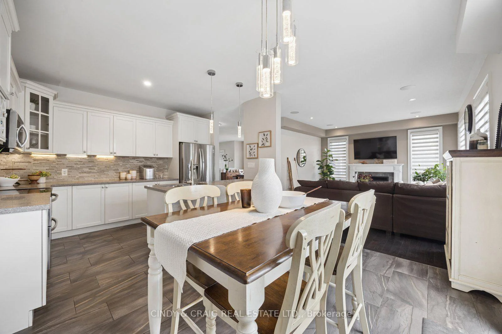 Photo 18 of 27 Elmer Adams Drive, Clarington, Courtice — HOMEH
