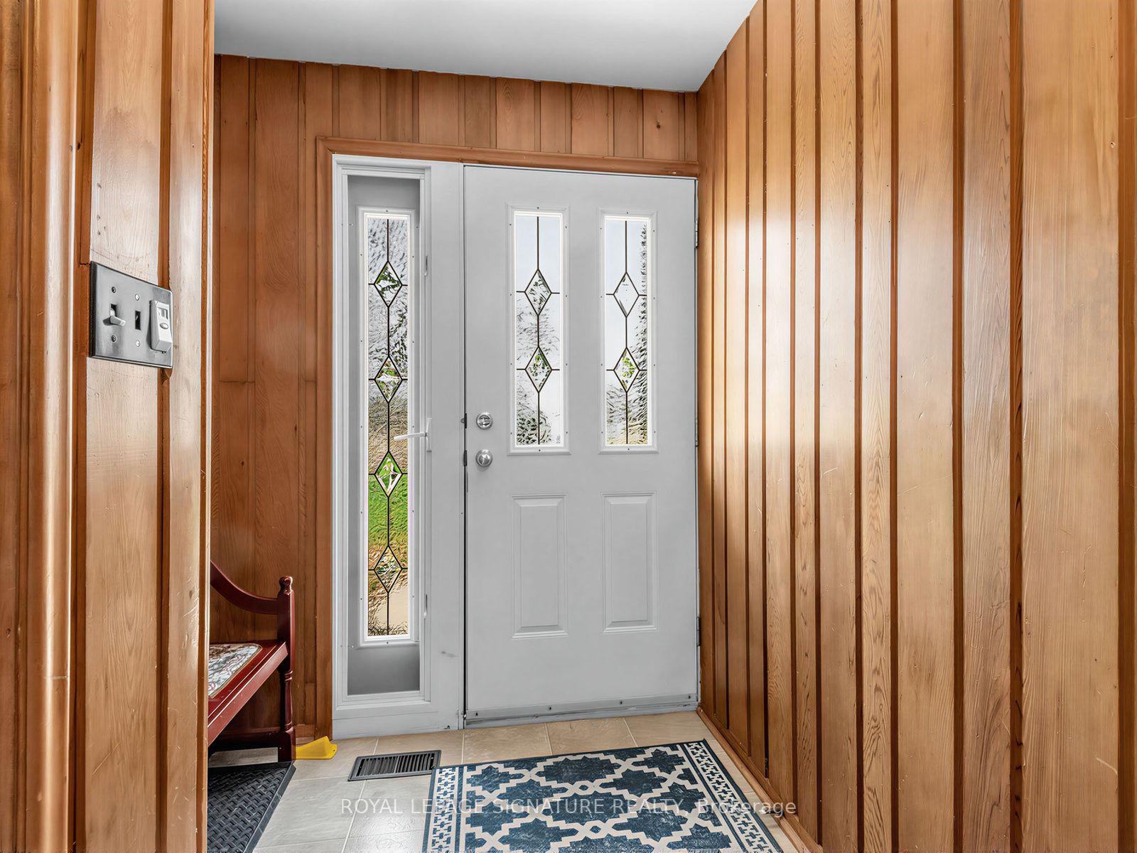 Photo 5 of 62 Dukinfield Crescent, North York, Parkwoods-Donalda — HOMEH