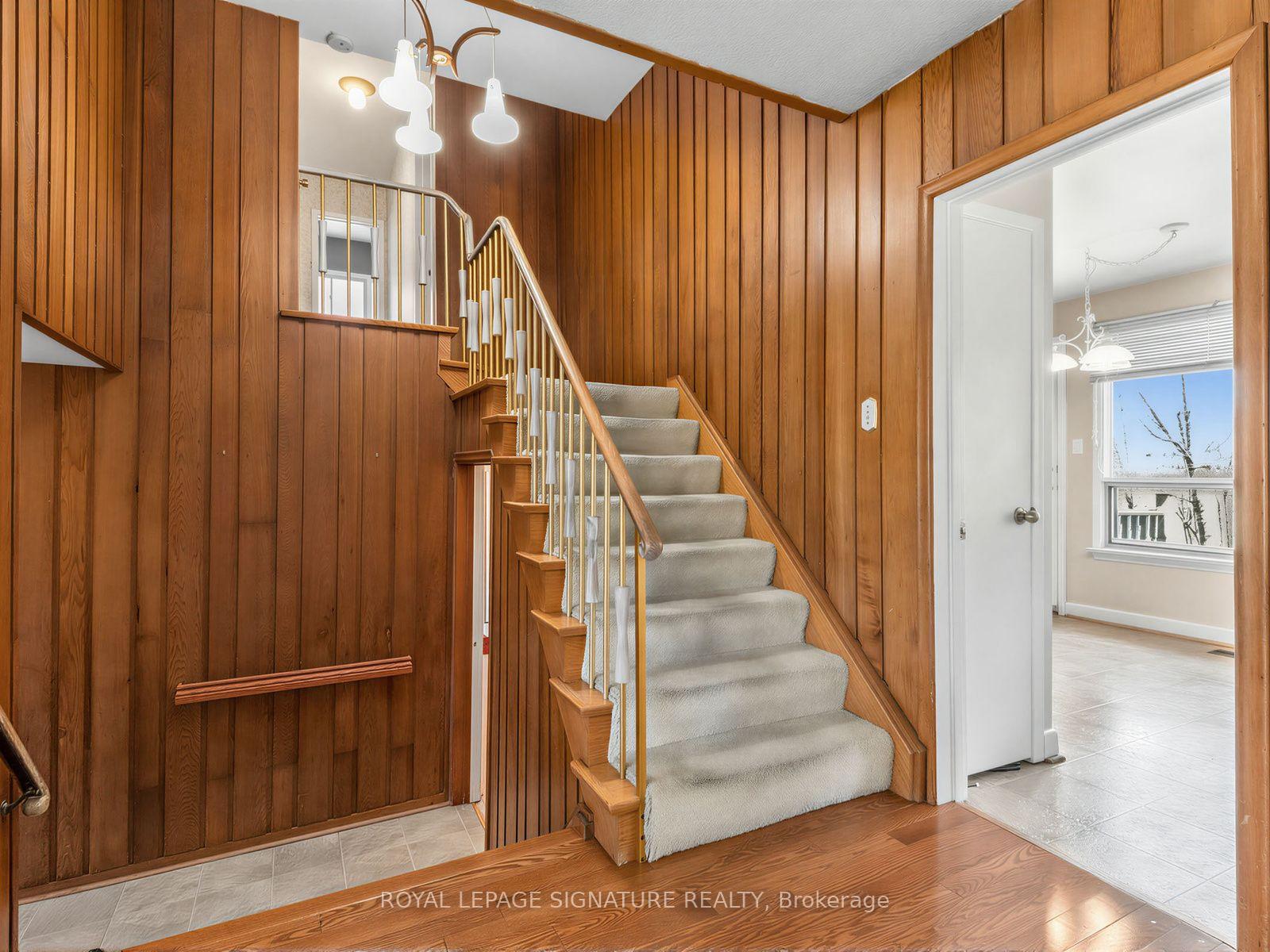 Photo 13 of 62 Dukinfield Crescent, North York, Parkwoods-Donalda — HOMEH