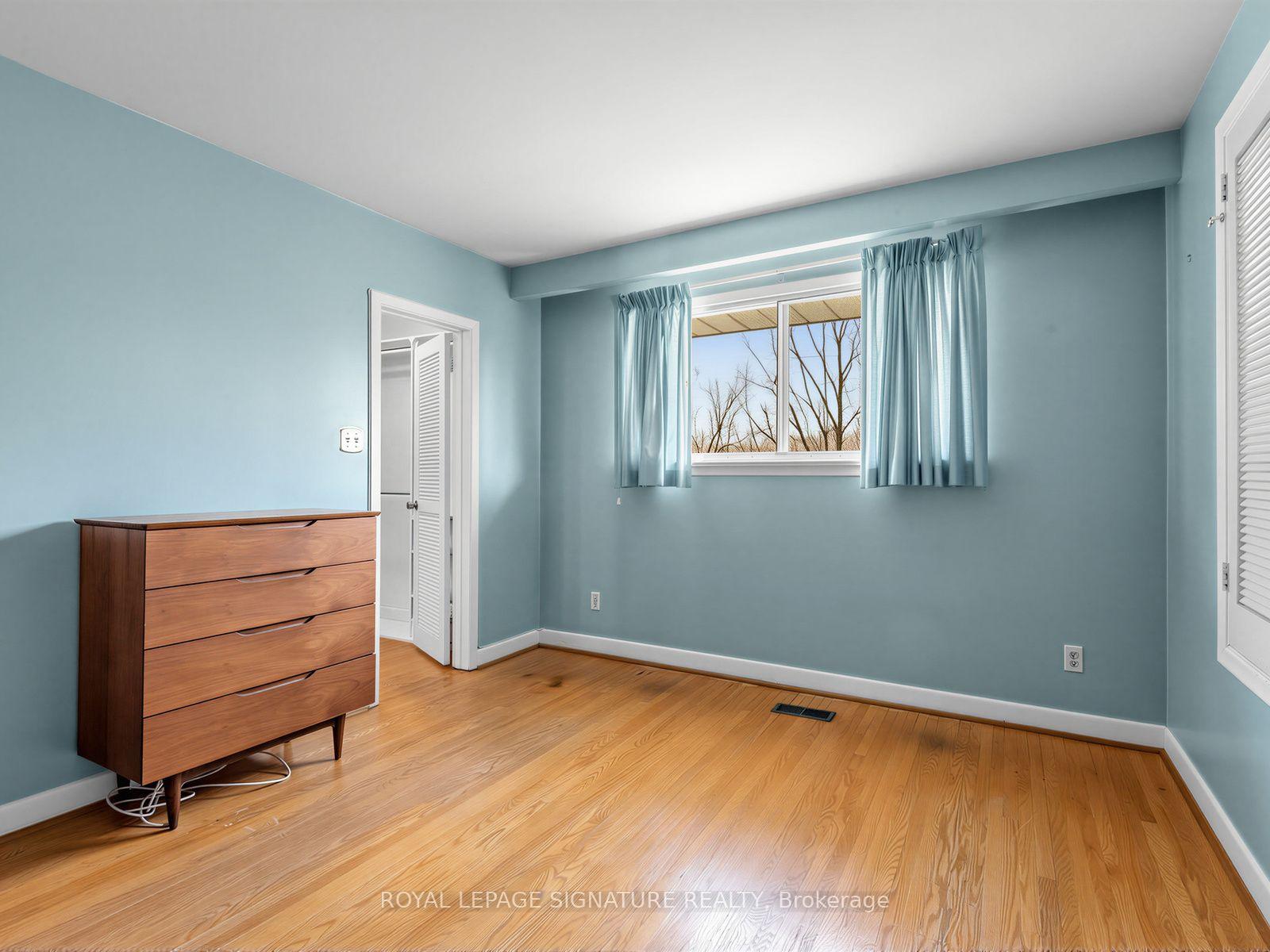 Photo 14 of 62 Dukinfield Crescent, North York, Parkwoods-Donalda — HOMEH