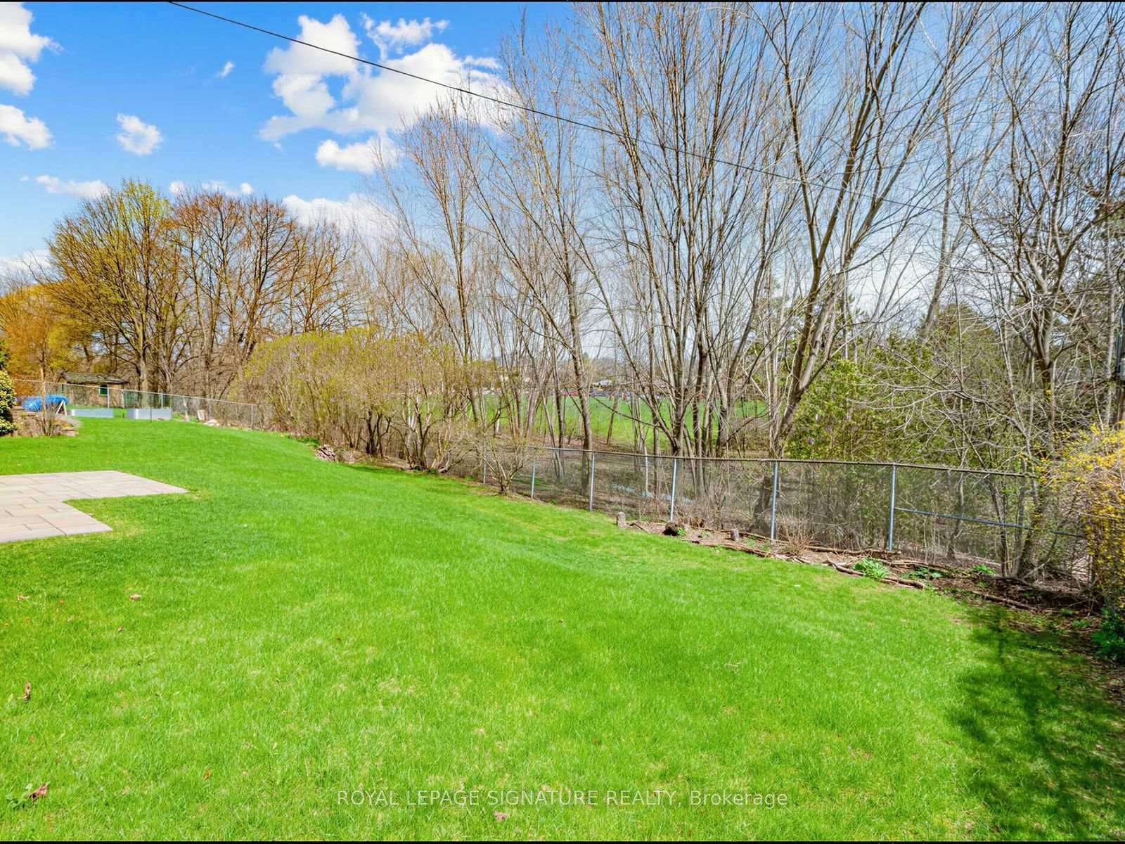 Photo 23 of 62 Dukinfield Crescent, North York, Parkwoods-Donalda — HOMEH