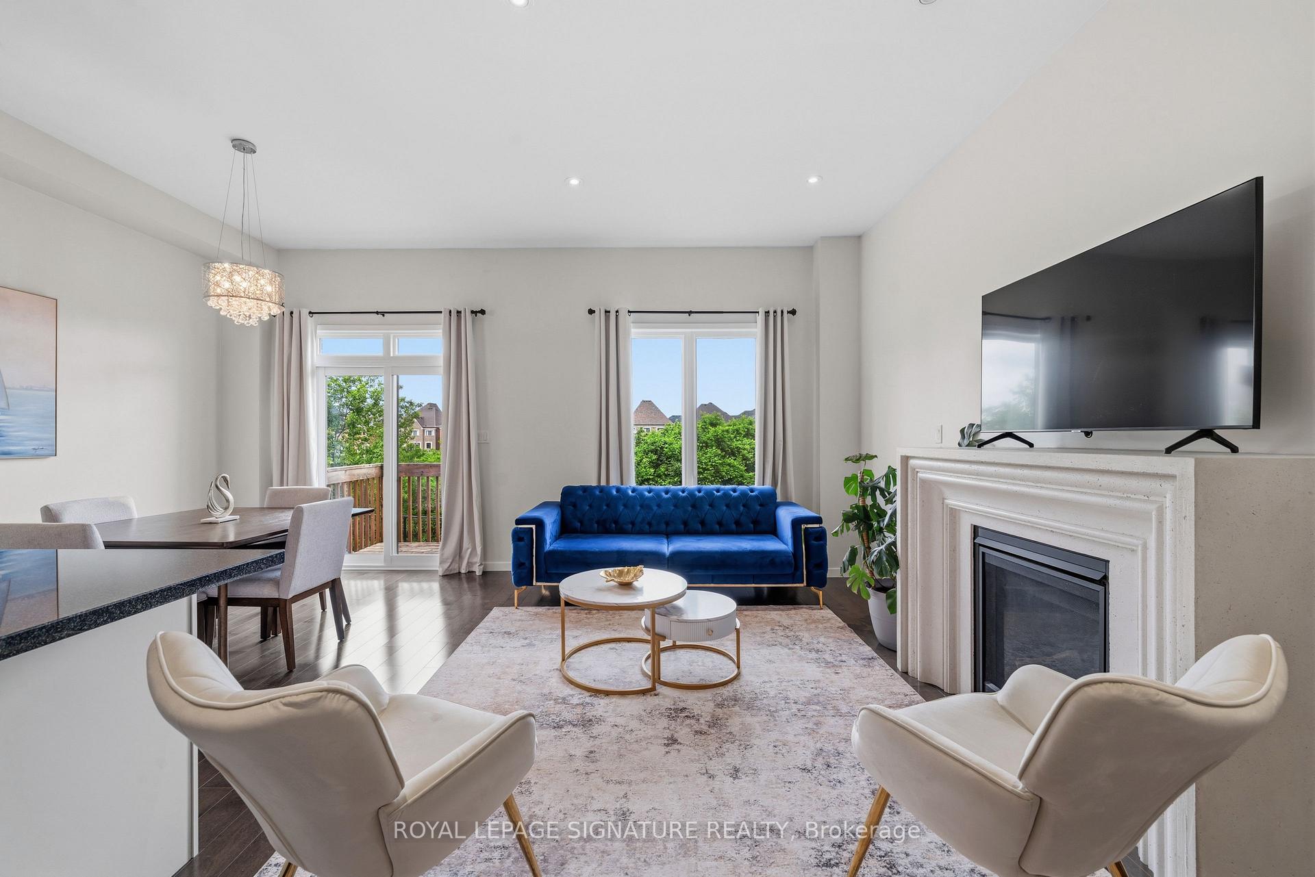 Photo 4 of 116 Elyse Court, Aurora, Bayview Northeast — HOMEH