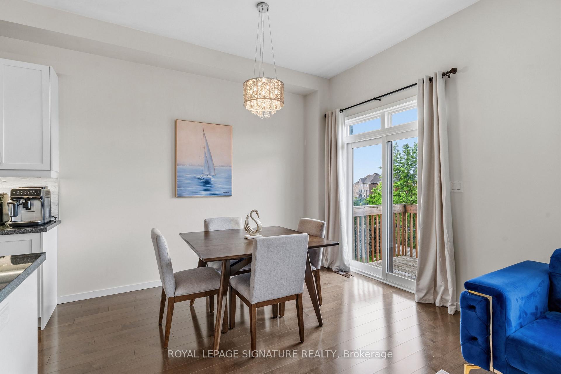 Photo 13 of 116 Elyse Court, Aurora, Bayview Northeast — HOMEH