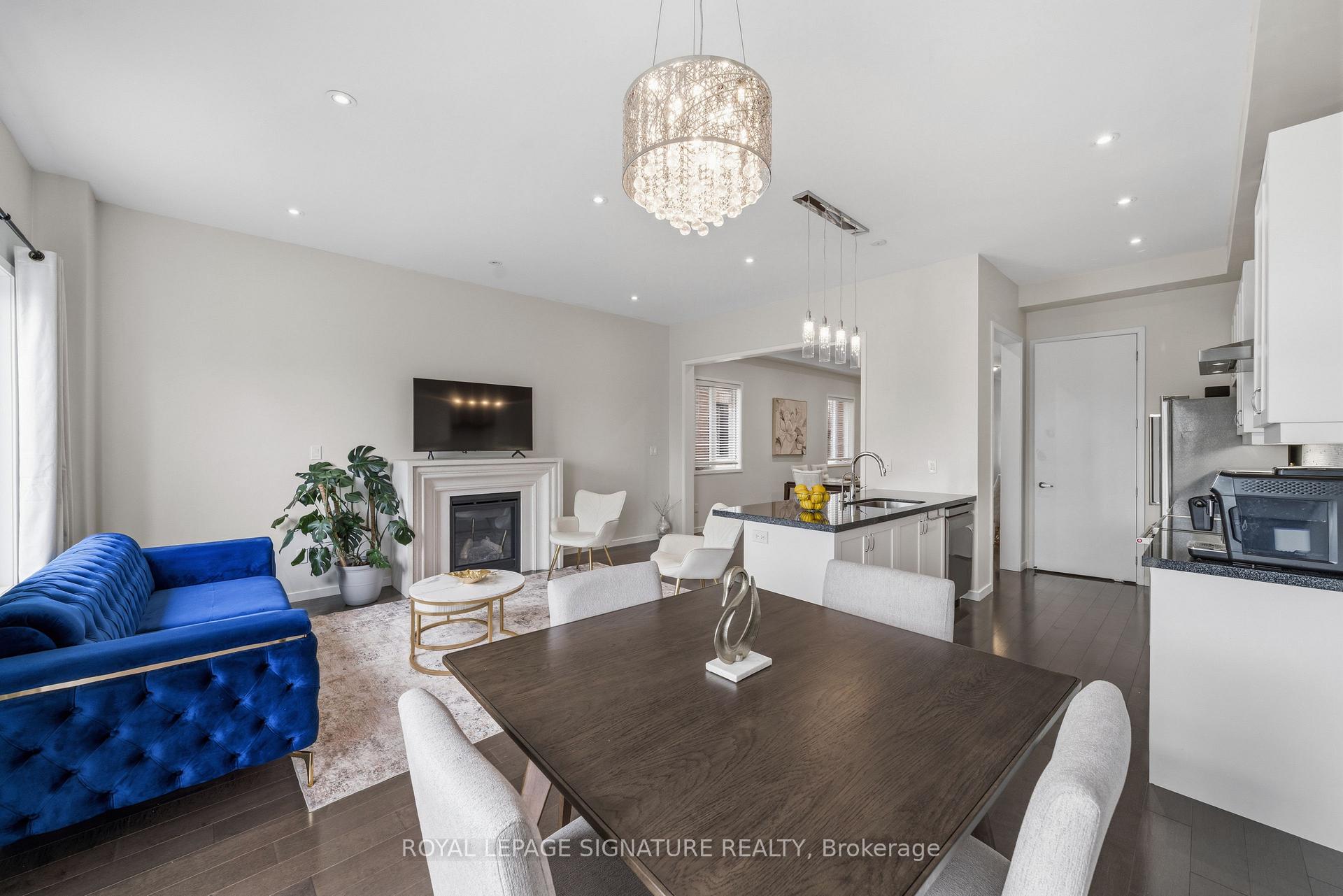 Photo 14 of 116 Elyse Court, Aurora, Bayview Northeast — HOMEH