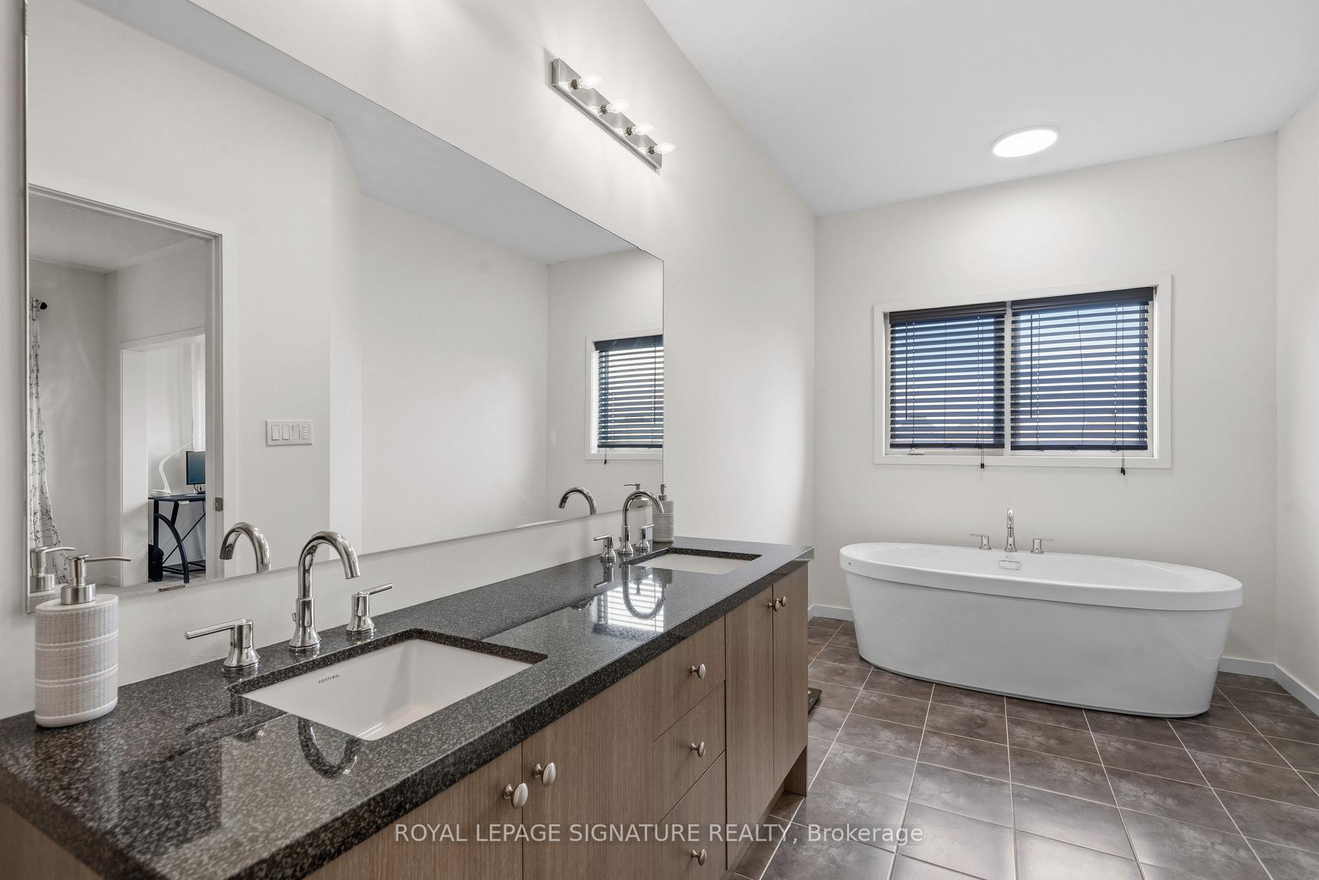 Photo 17 of 116 Elyse Court, Aurora, Bayview Northeast — HOMEH
