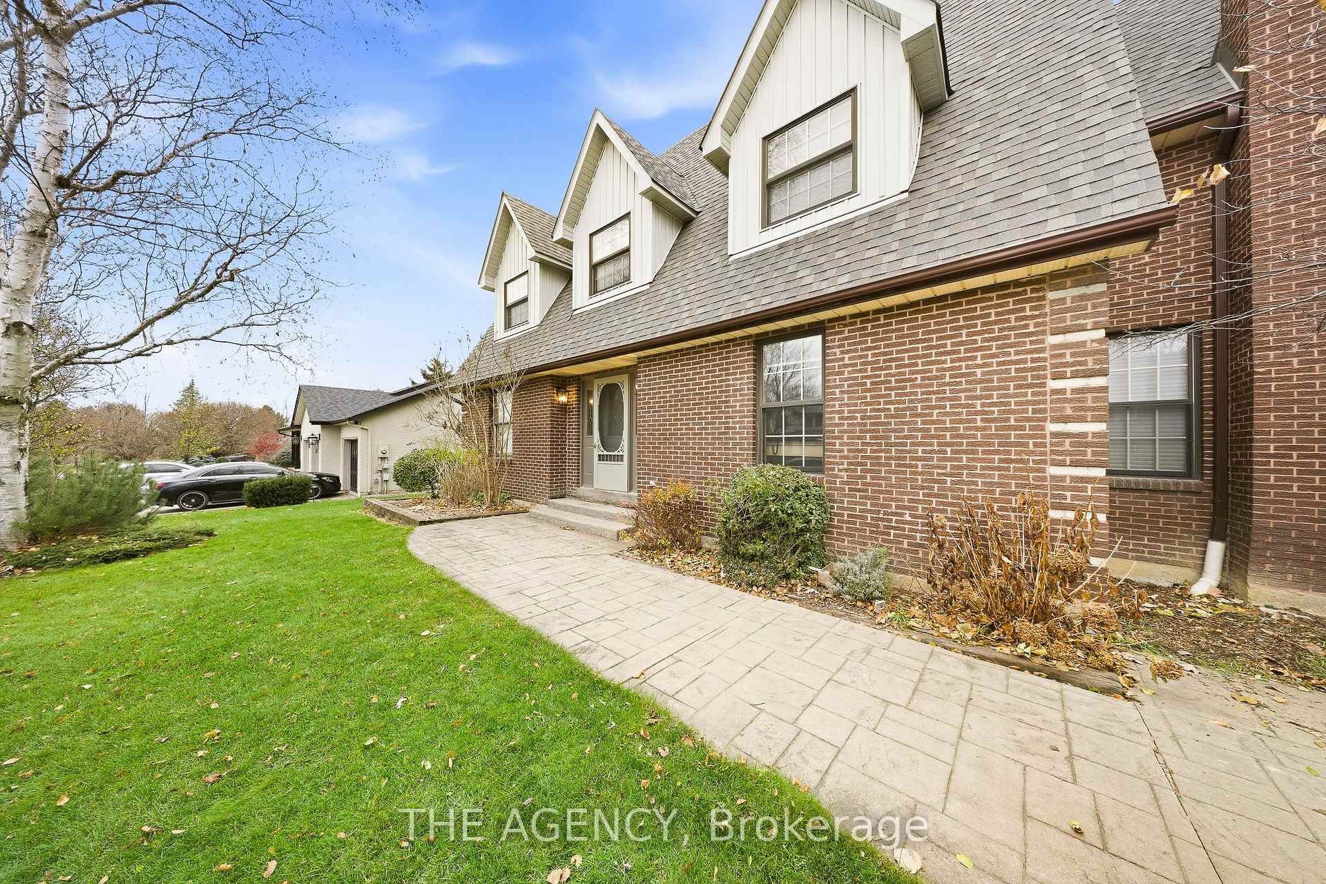 Photo 3 of 30 Goodfellow Crescent, King, Nobleton — HOMEH