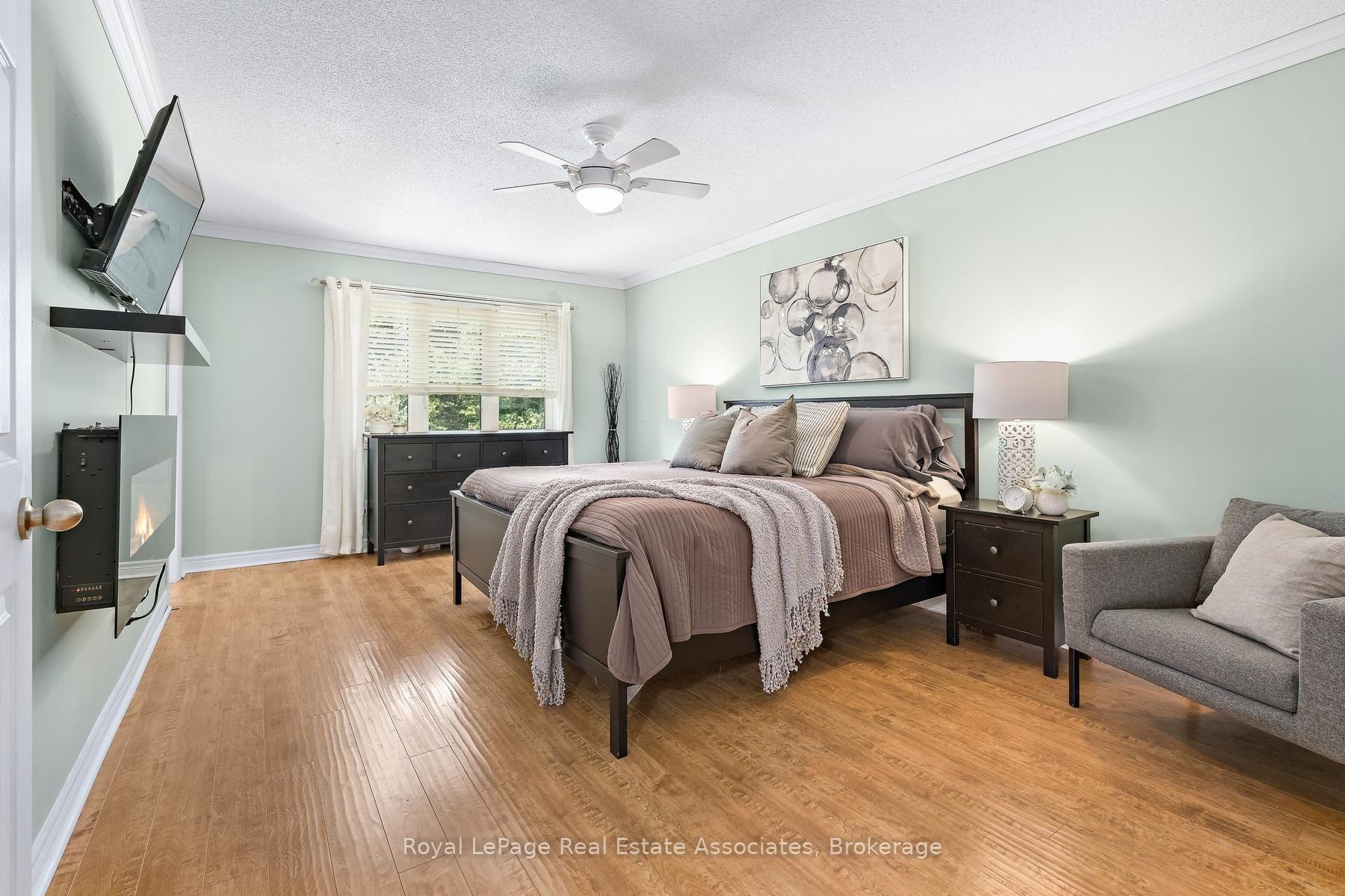 Photo 18 of 1069 Knotty Pine Grove, Mississauga, Meadowvale Village — HOMEH