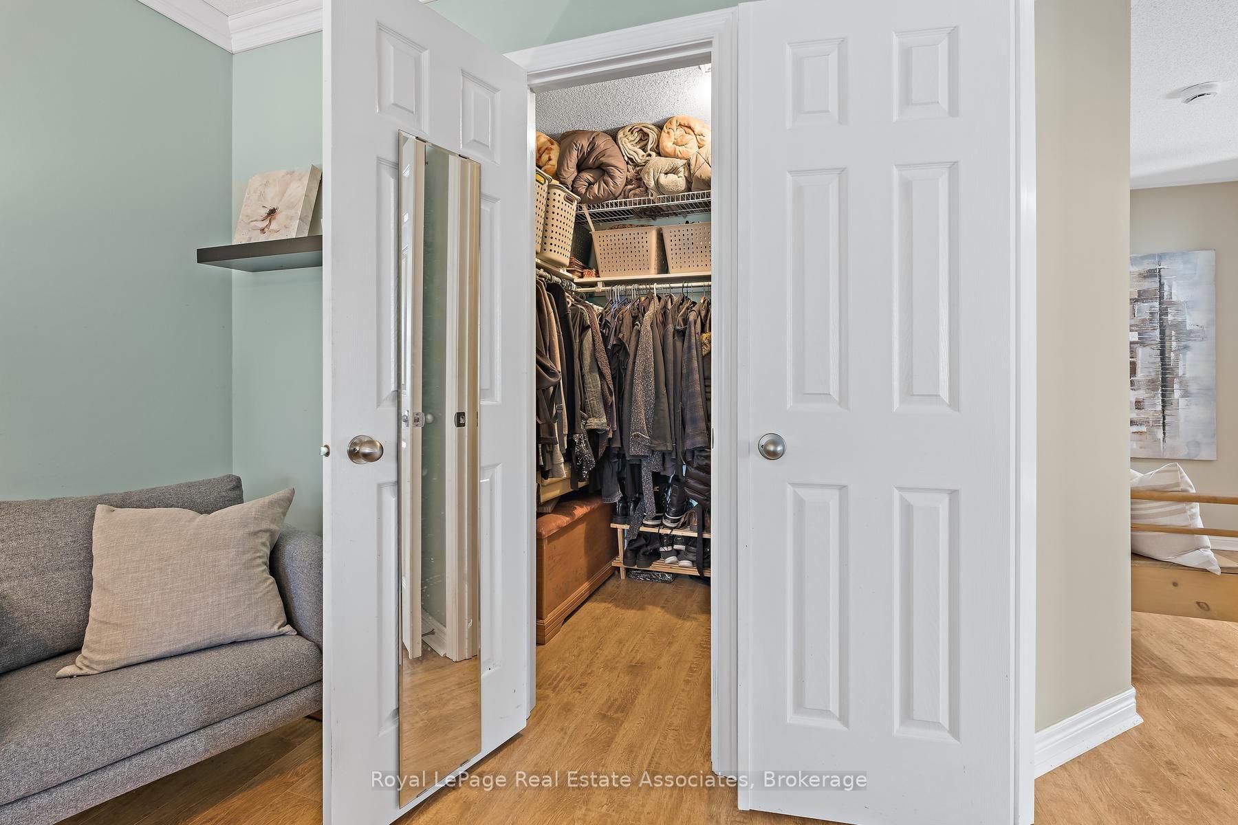 Photo 21 of 1069 Knotty Pine Grove, Mississauga, Meadowvale Village — HOMEH