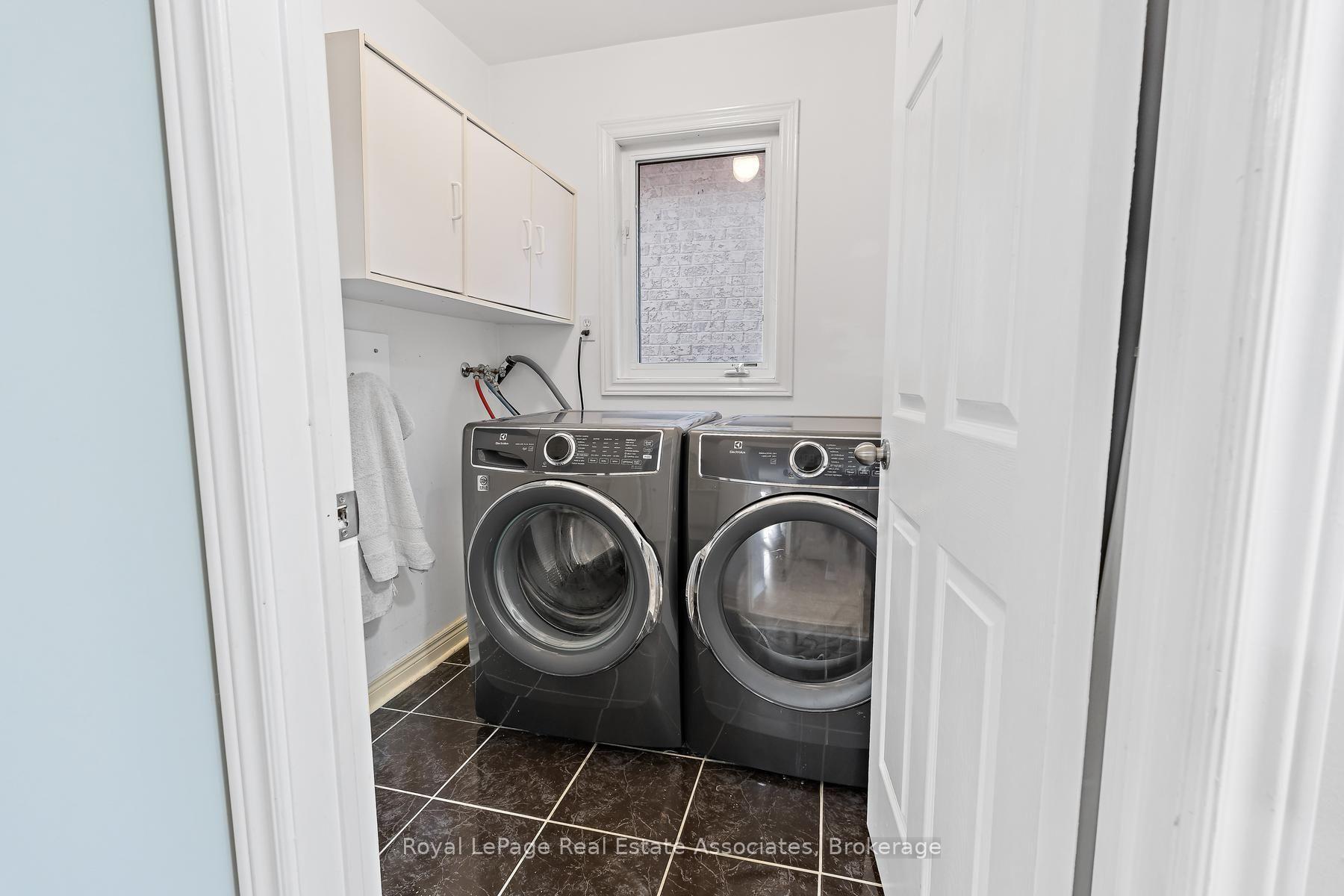 Photo 26 of 1069 Knotty Pine Grove, Mississauga, Meadowvale Village — HOMEH