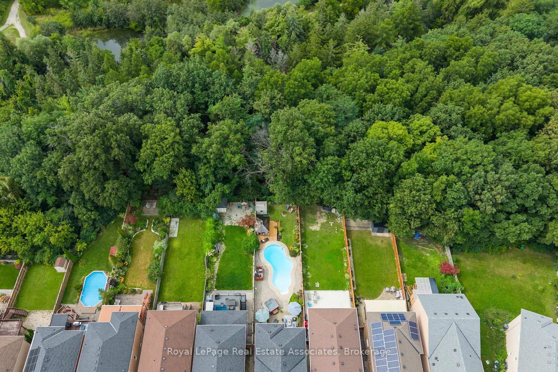 Photo 34 of 1069 Knotty Pine Grove, Mississauga, Meadowvale Village — HOMEH
