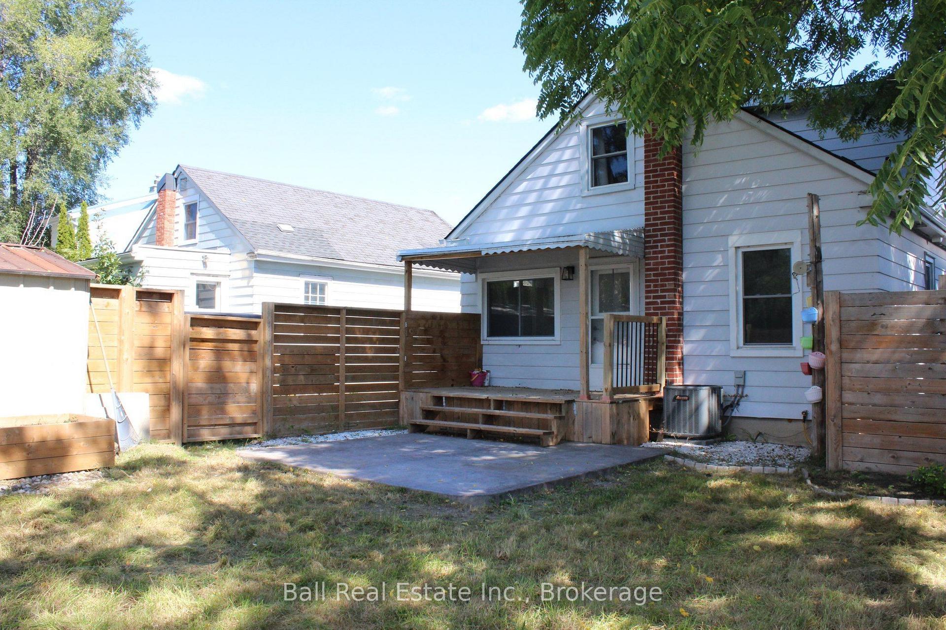 Photo 3 of 4 Holden Street, Belleville, Belleville Ward — HOMEH