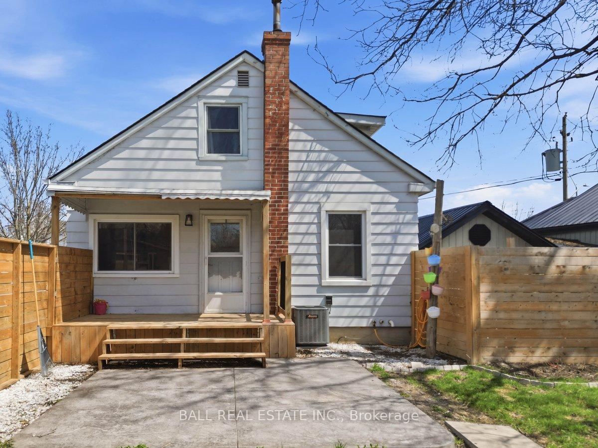 Photo 4 of 4 Holden Street, Belleville, Belleville Ward — HOMEH