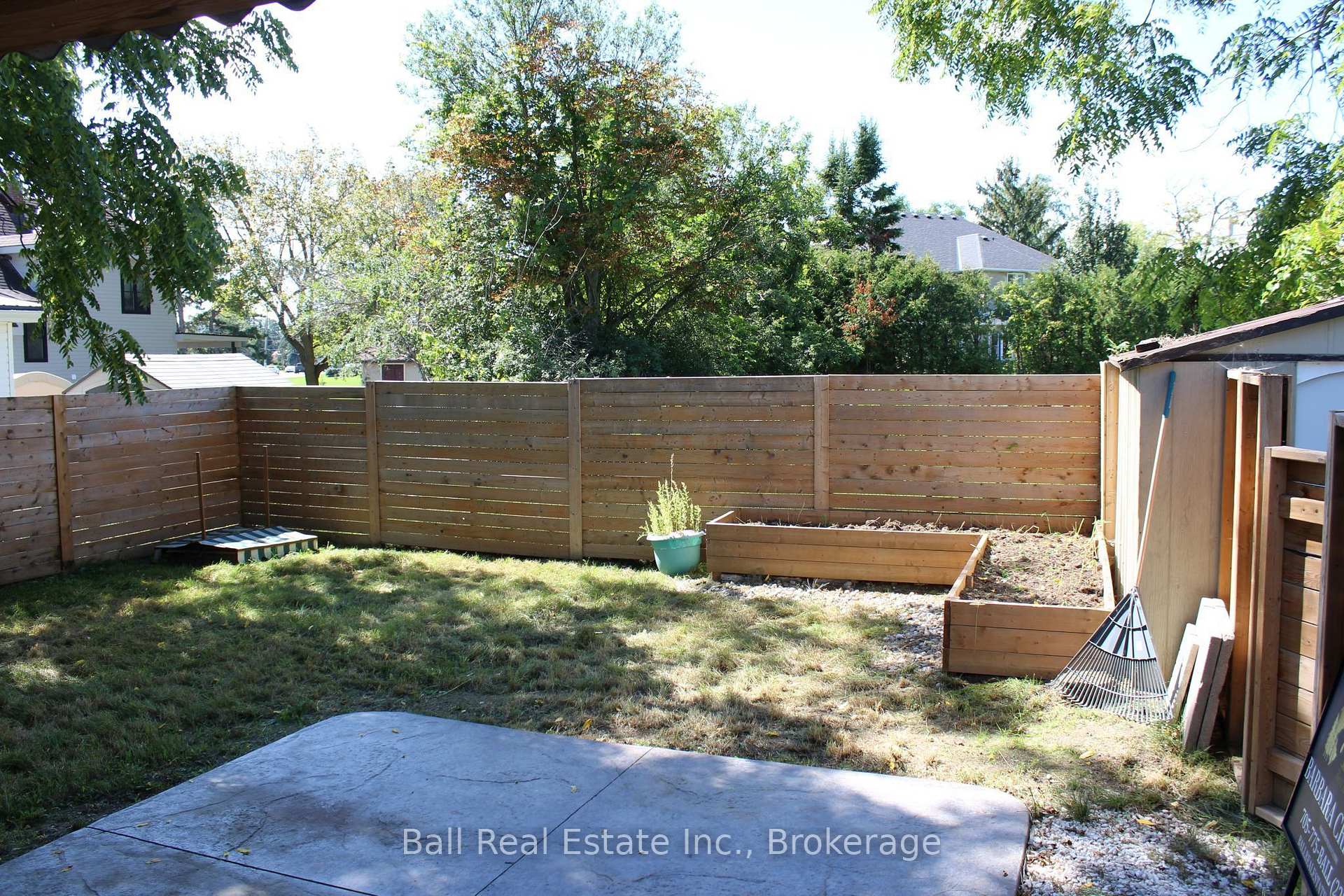 Photo 5 of 4 Holden Street, Belleville, Belleville Ward — HOMEH
