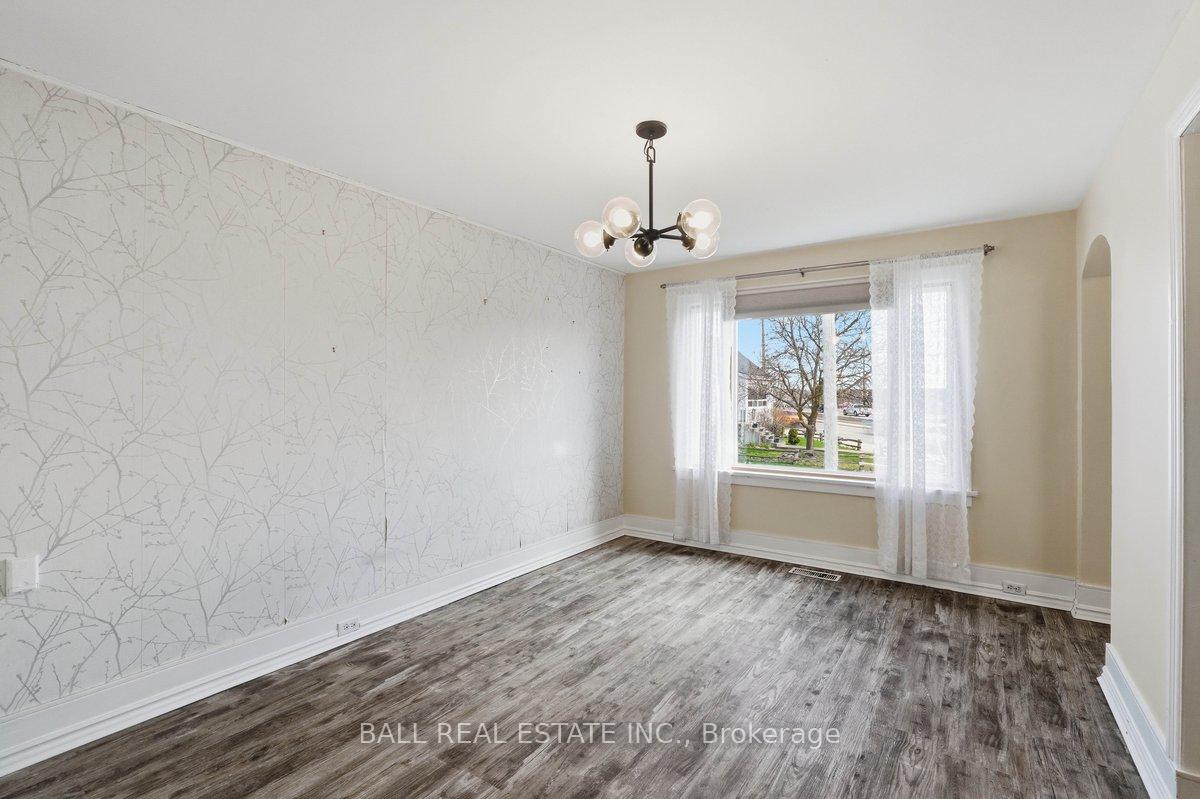 Photo 12 of 4 Holden Street, Belleville, Belleville Ward — HOMEH