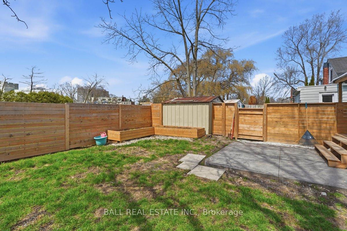 Photo 33 of 4 Holden Street, Belleville, Belleville Ward — HOMEH