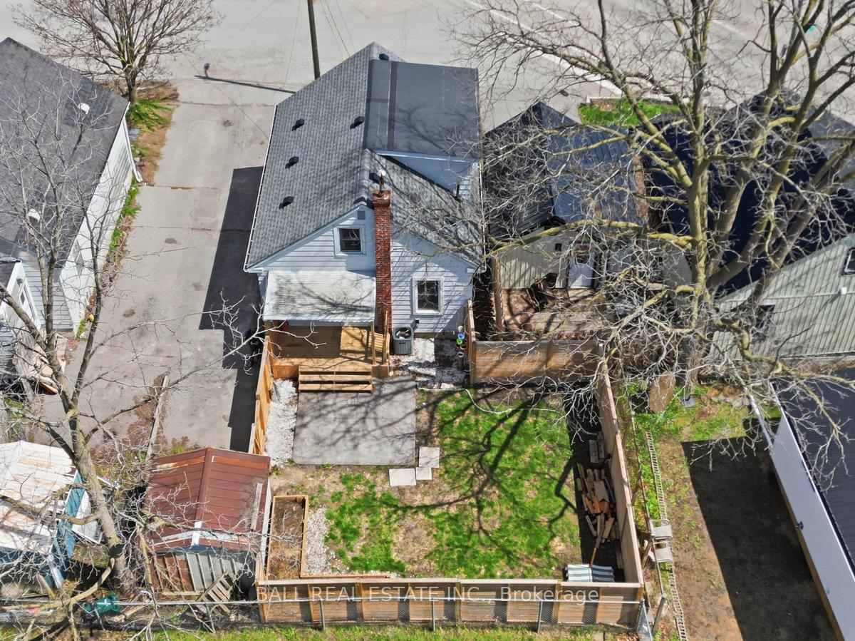 Photo 34 of 4 Holden Street, Belleville, Belleville Ward — HOMEH