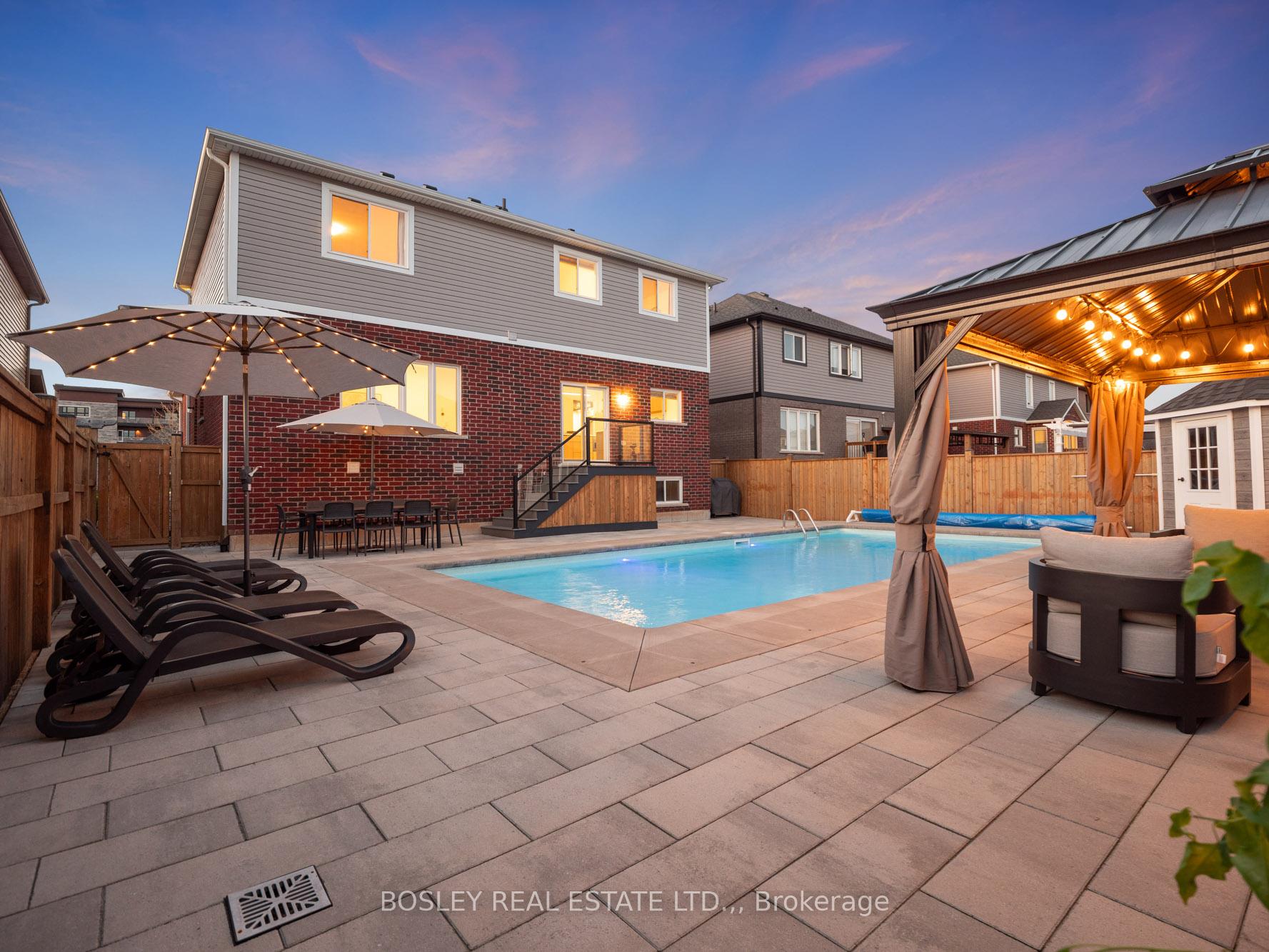 Photo 2 of 75 Bergenstein Crescent, Pelham, Fonthill — HOMEH