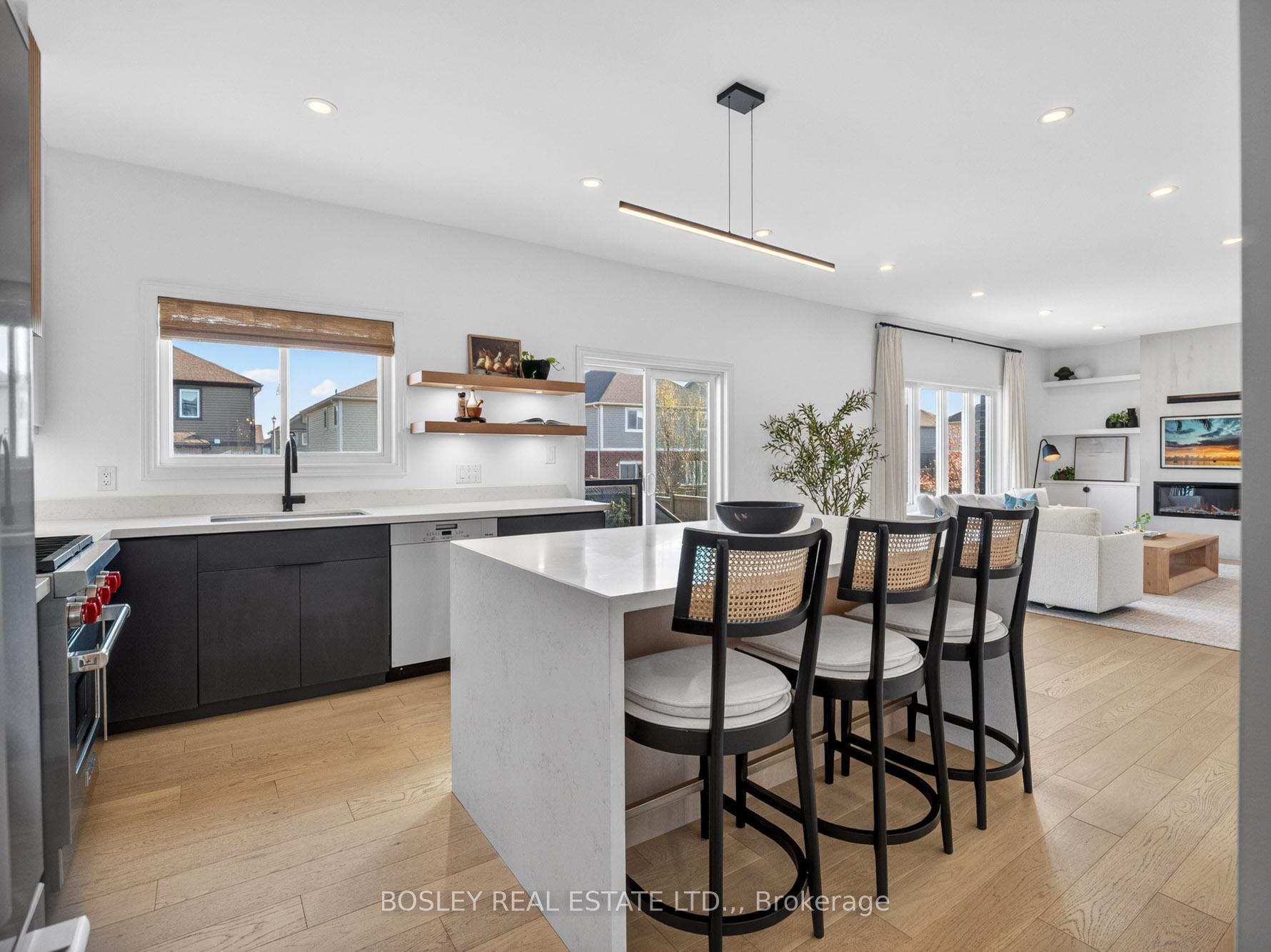 Photo 4 of 75 Bergenstein Crescent, Pelham, Fonthill — HOMEH