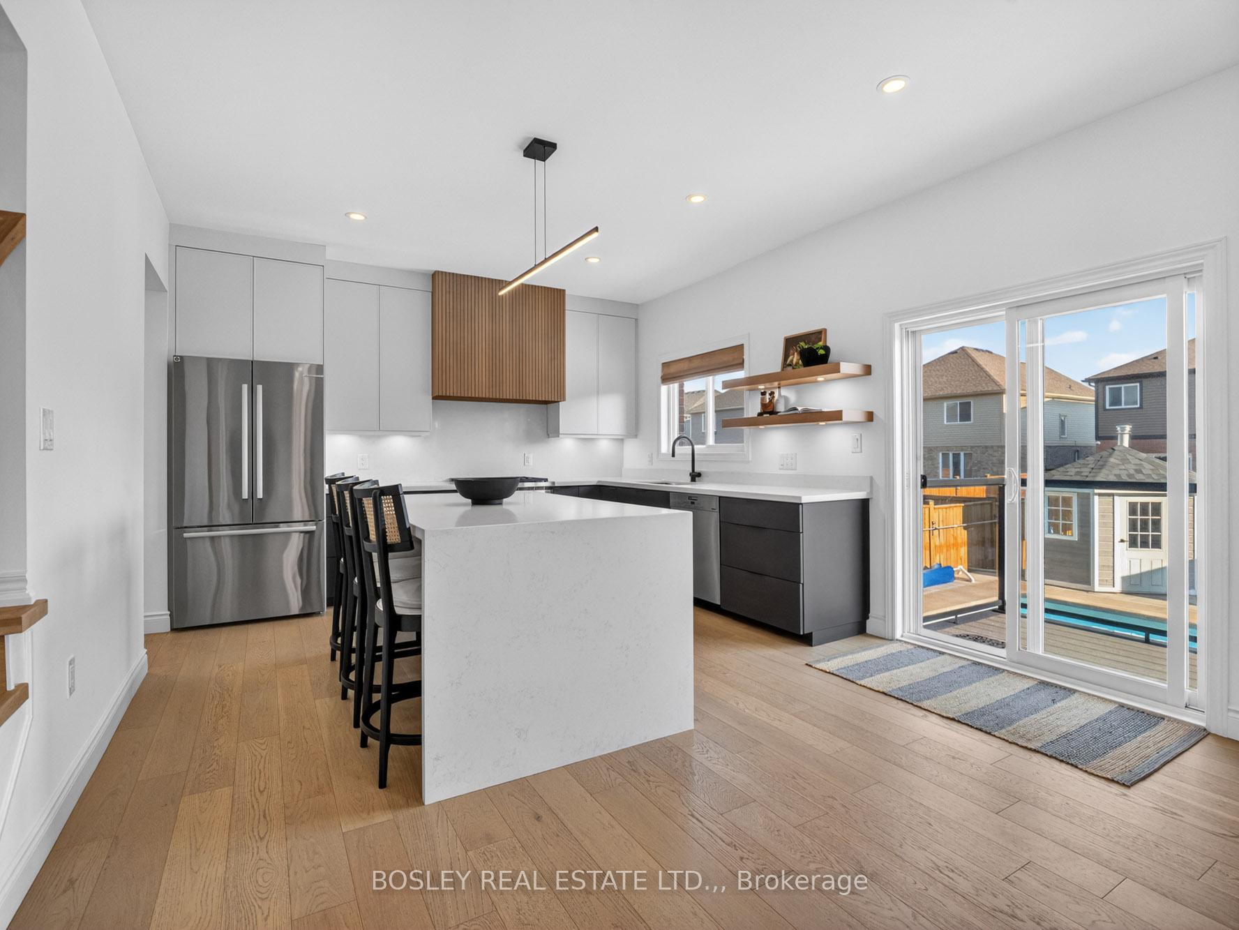 Photo 10 of 75 Bergenstein Crescent, Pelham, Fonthill — HOMEH