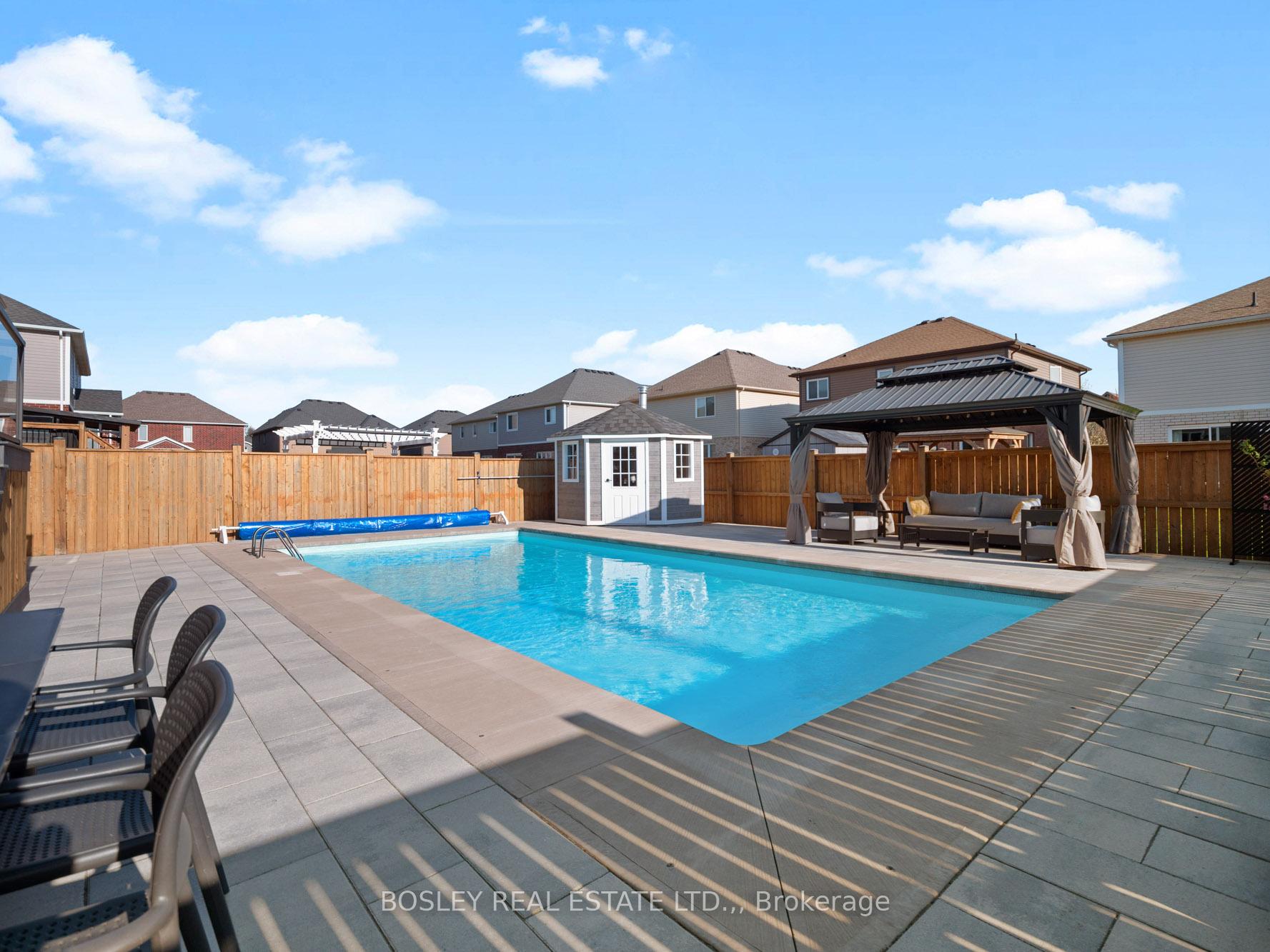 Photo 35 of 75 Bergenstein Crescent, Pelham, Fonthill — HOMEH