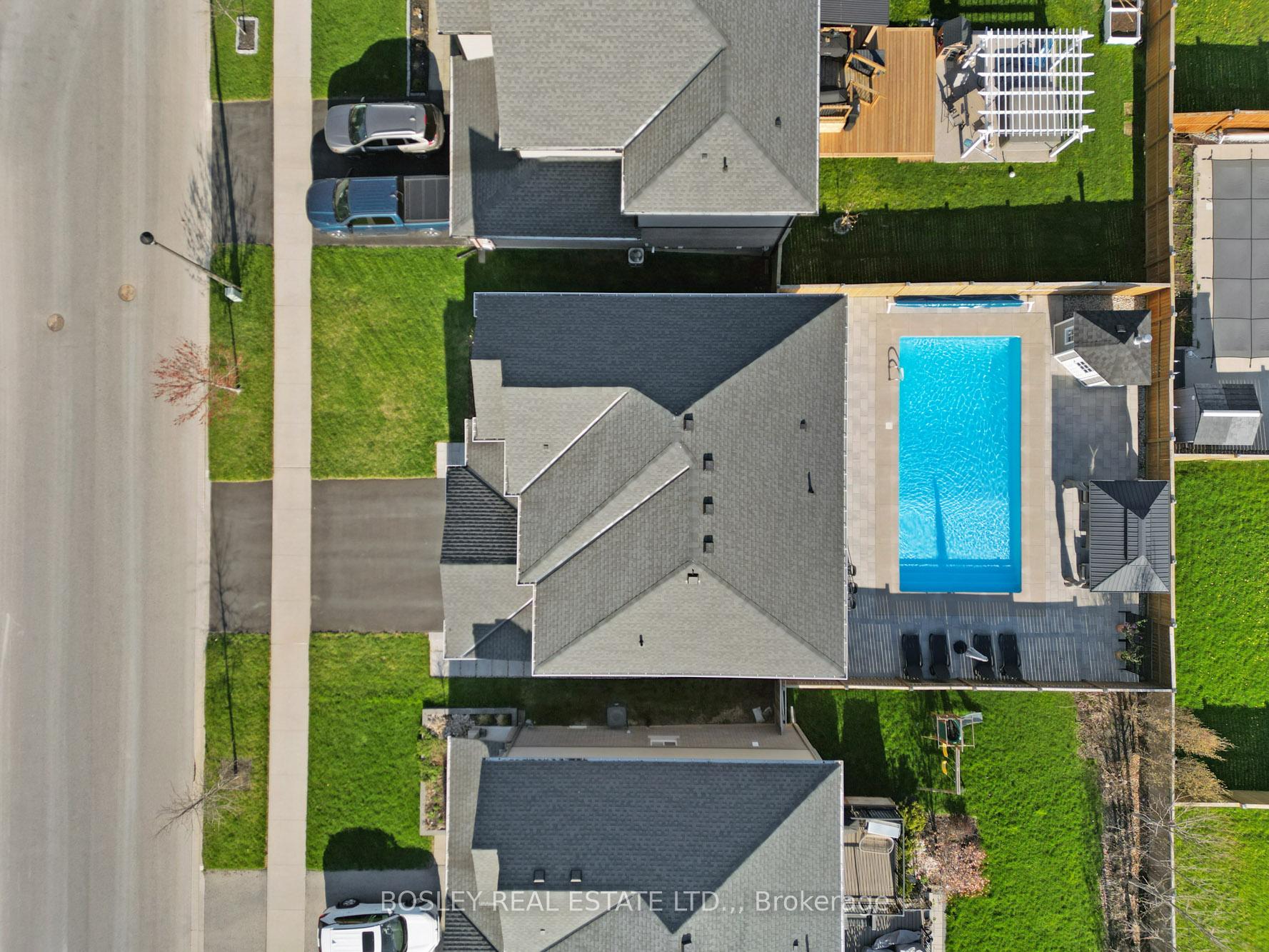 Photo 40 of 75 Bergenstein Crescent, Pelham, Fonthill — HOMEH