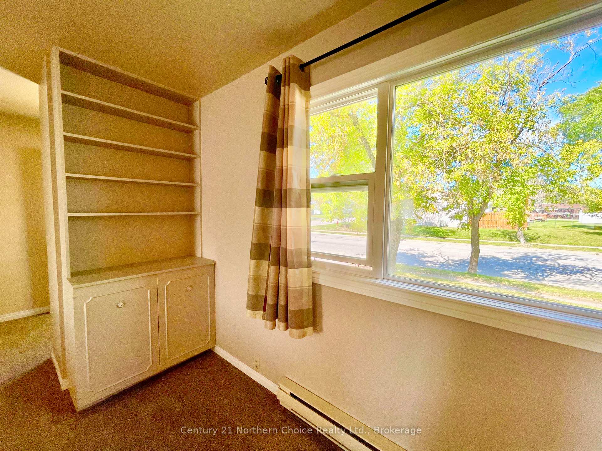Photo 12 of 154 Parkdale Road, Dryden, Milestone — HOMEH