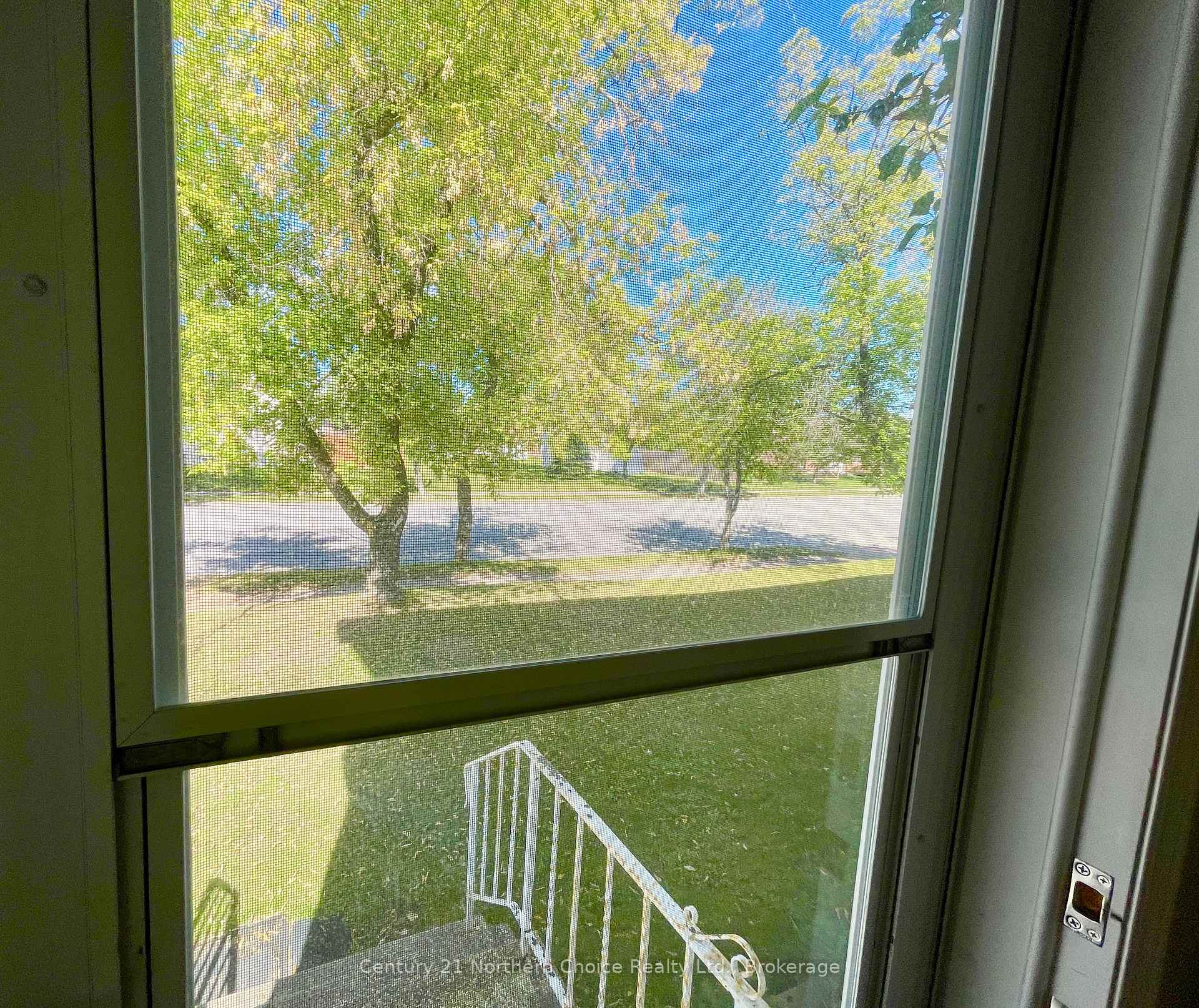 Photo 18 of 154 Parkdale Road, Dryden, Milestone — HOMEH