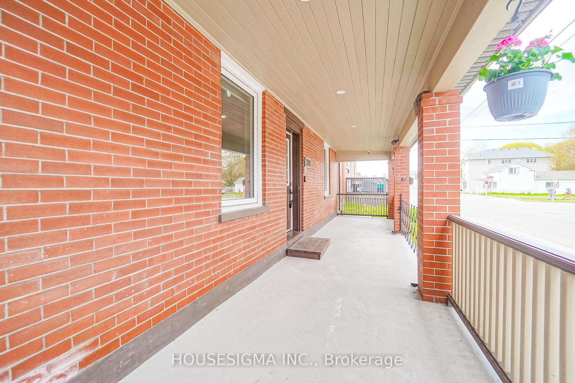 Photo 7 of 136 Celina Street, Oshawa, Central — HOMEH