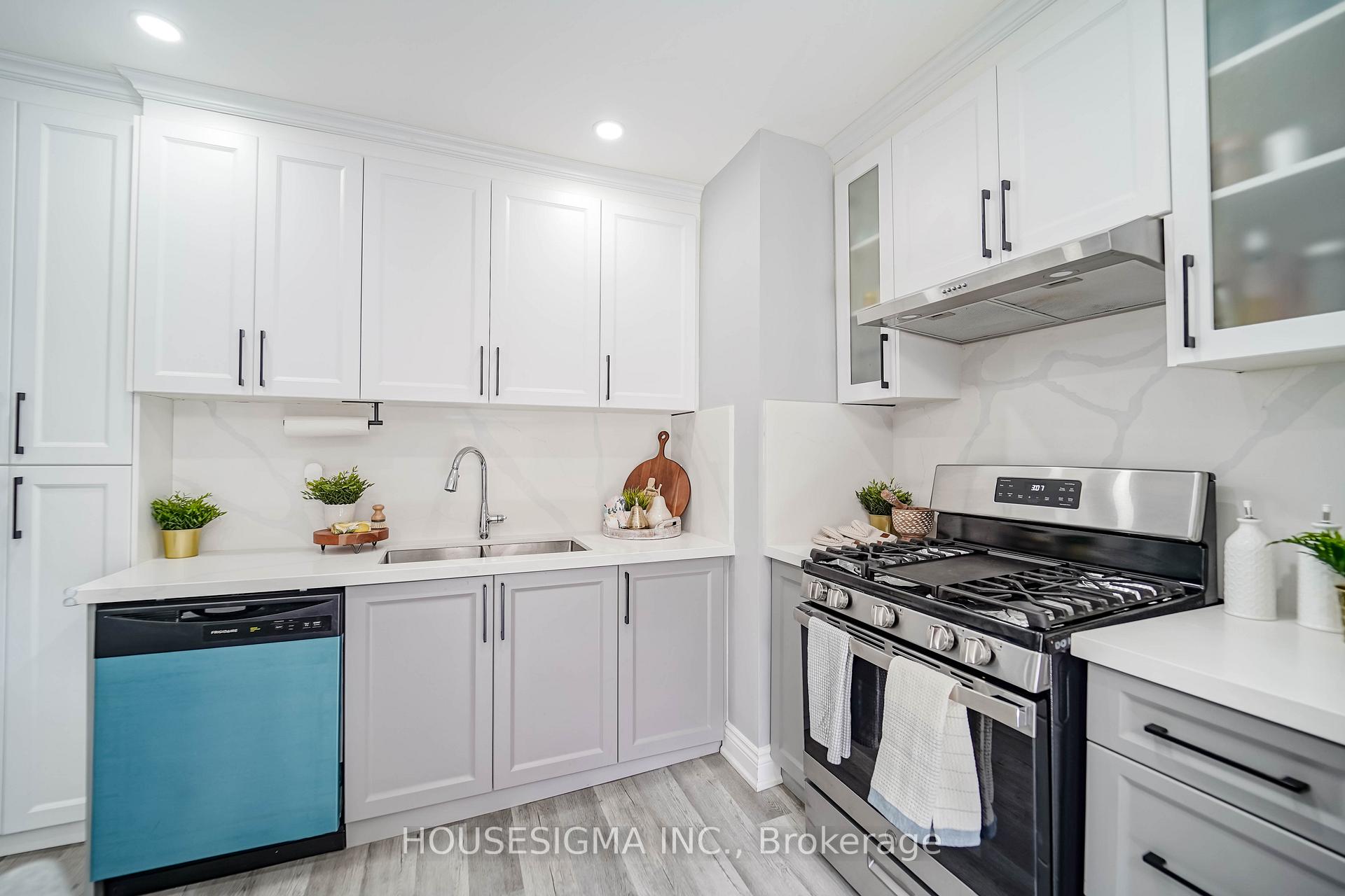 Photo 15 of 136 Celina Street, Oshawa, Central — HOMEH